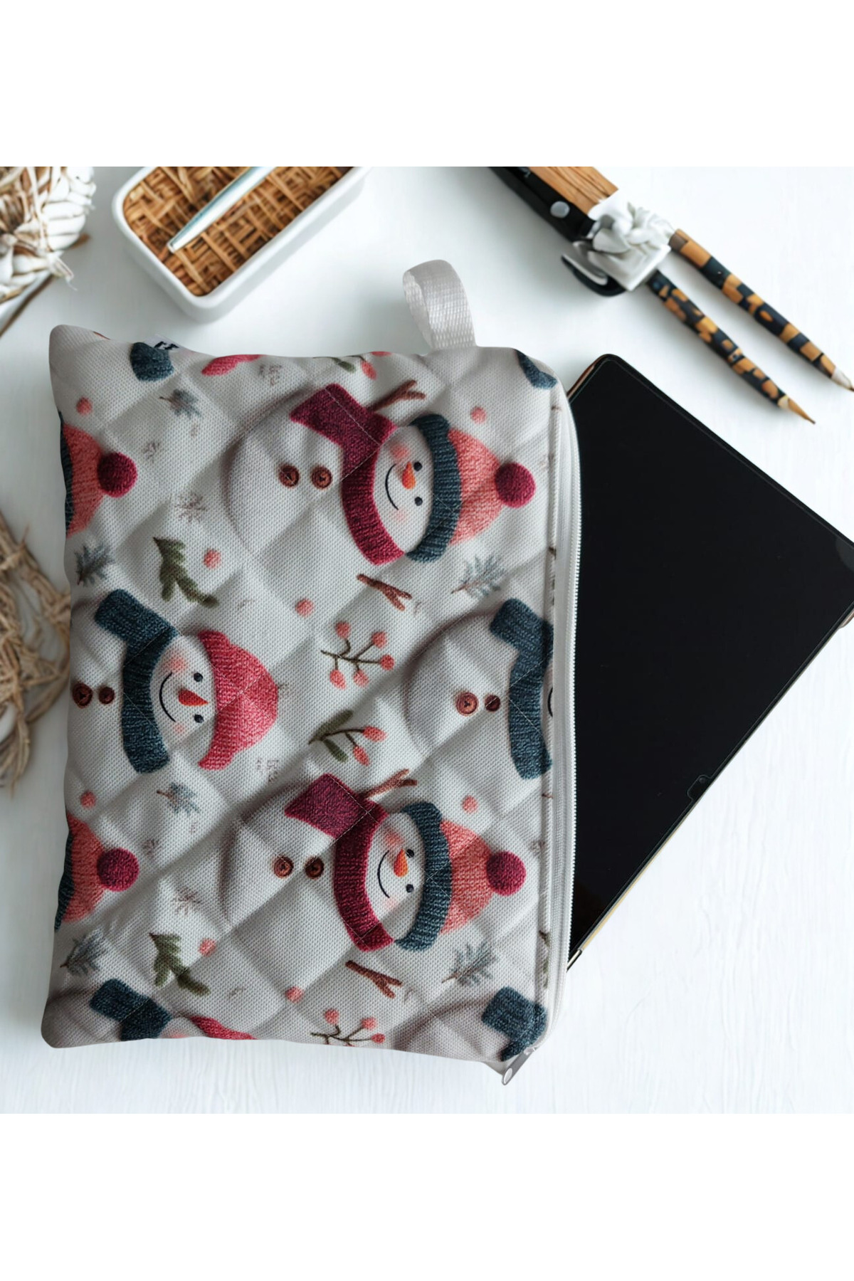 ADUŞKA Home Kapitone Kitap Kılıfı / Tablet Çantası (29cmx22cm) (Kardan adam desenli) görsel 2