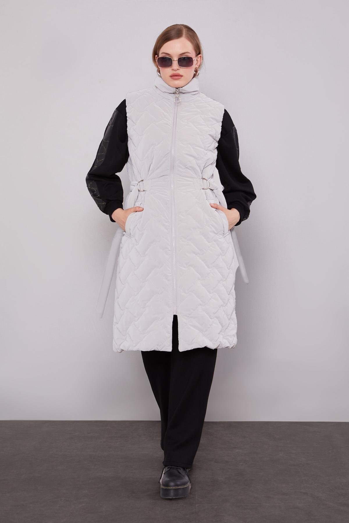 Levidor Taş Kapitone Desen Kemerli Yelek