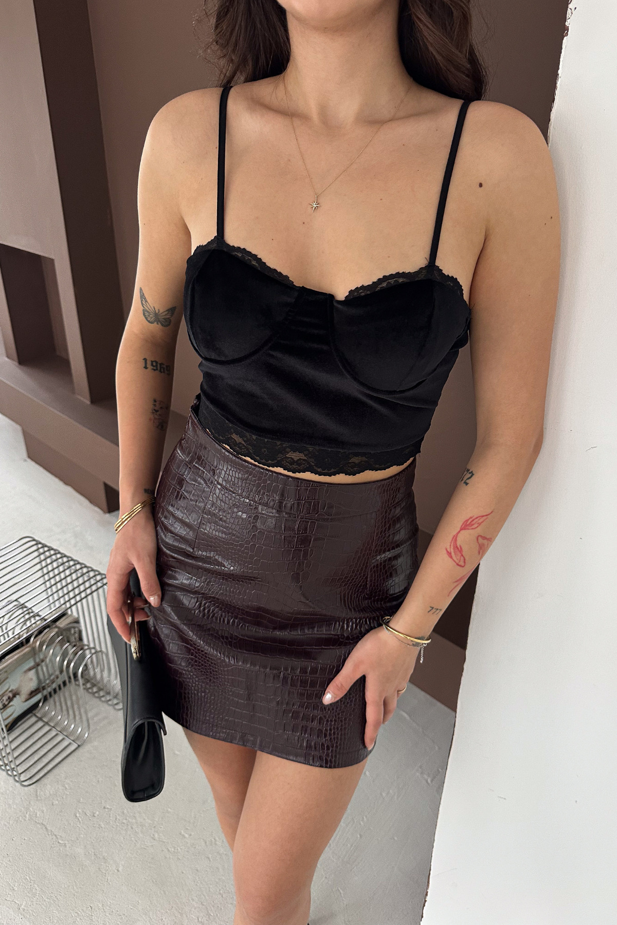MİROR  Kadın Siyah Kadife Dantel Askılı Crop Bustiyer - Görsel 7