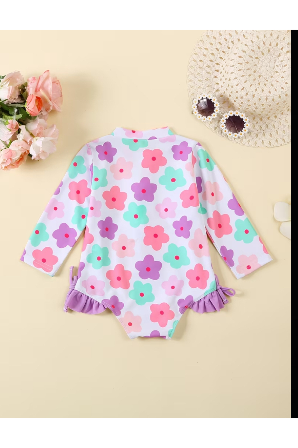 MODA Çiçek desenli kız bebek tulum mayo, uzun kollu, ince yapılı, fırfır detaylı, yaz için ideal. fotoğrafı 2 (önizleme)