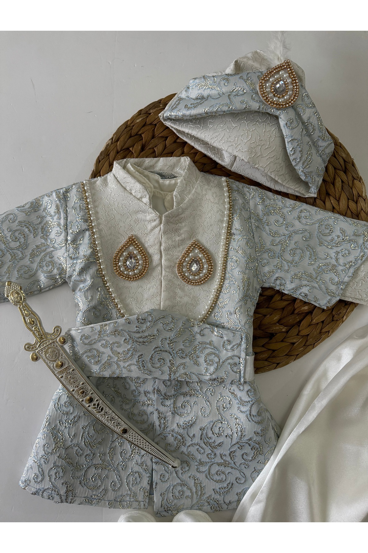 PİLEKİ BABY ERKEK BEBEK GİYİM , SÜNNET TAKIM ERKEK BEBEK KILIÇLI AKSESUARLI MEVLÜT KIYAFETİ fotoğrafı 3 (önizleme)