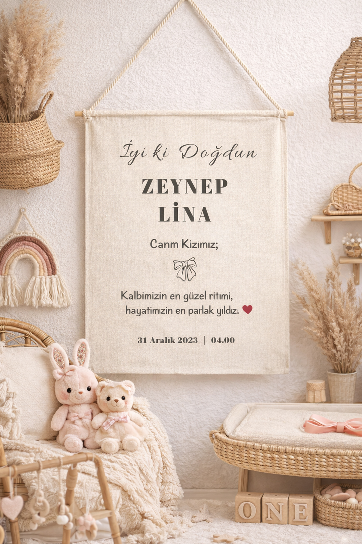 Kidyoo Art Kişiye Özel Kız Çocuk Doğum Günü Duvar Flaması | İpli Ve Bambu Çubuklu