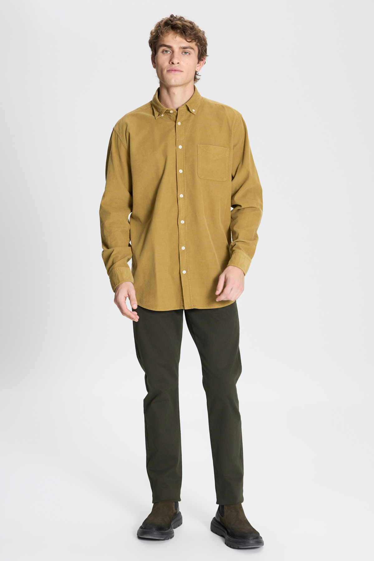Oil Green Comfort Fit Wide Cut Buttoned Collar Velvet Shirt