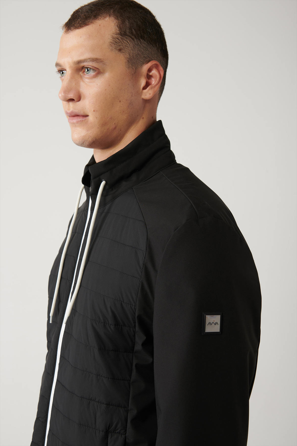 Avva  Erkek Siyah Dik Yaka Önü Kapitoneli Bağcık Detaylı Su İtici Comfort Fit Mont A41Y6000 - Görsel 2