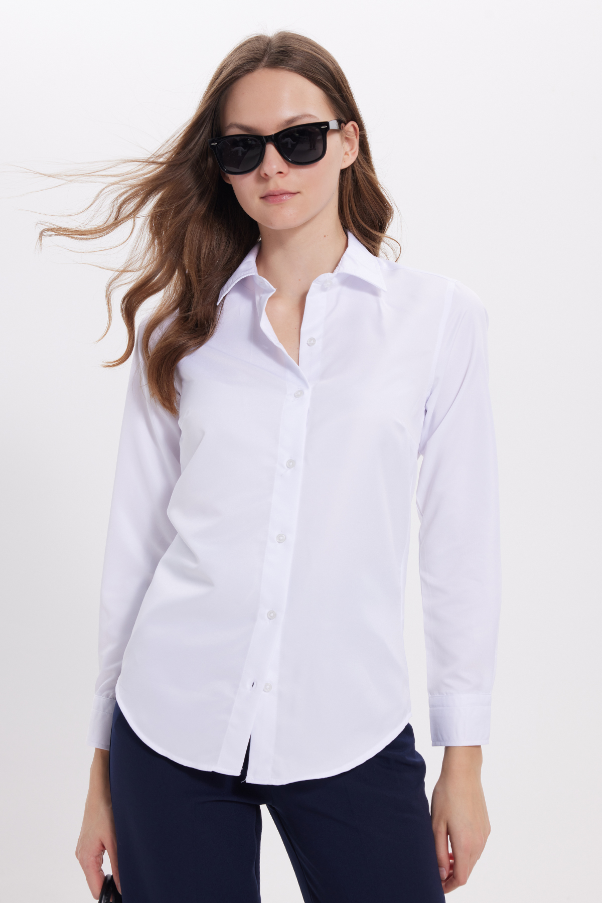 Tudors  Kadın Slim Fit Dar Kesim Vücuda Oturan Uzun Kollu Beyaz Basic Gömlek - Görsel 4