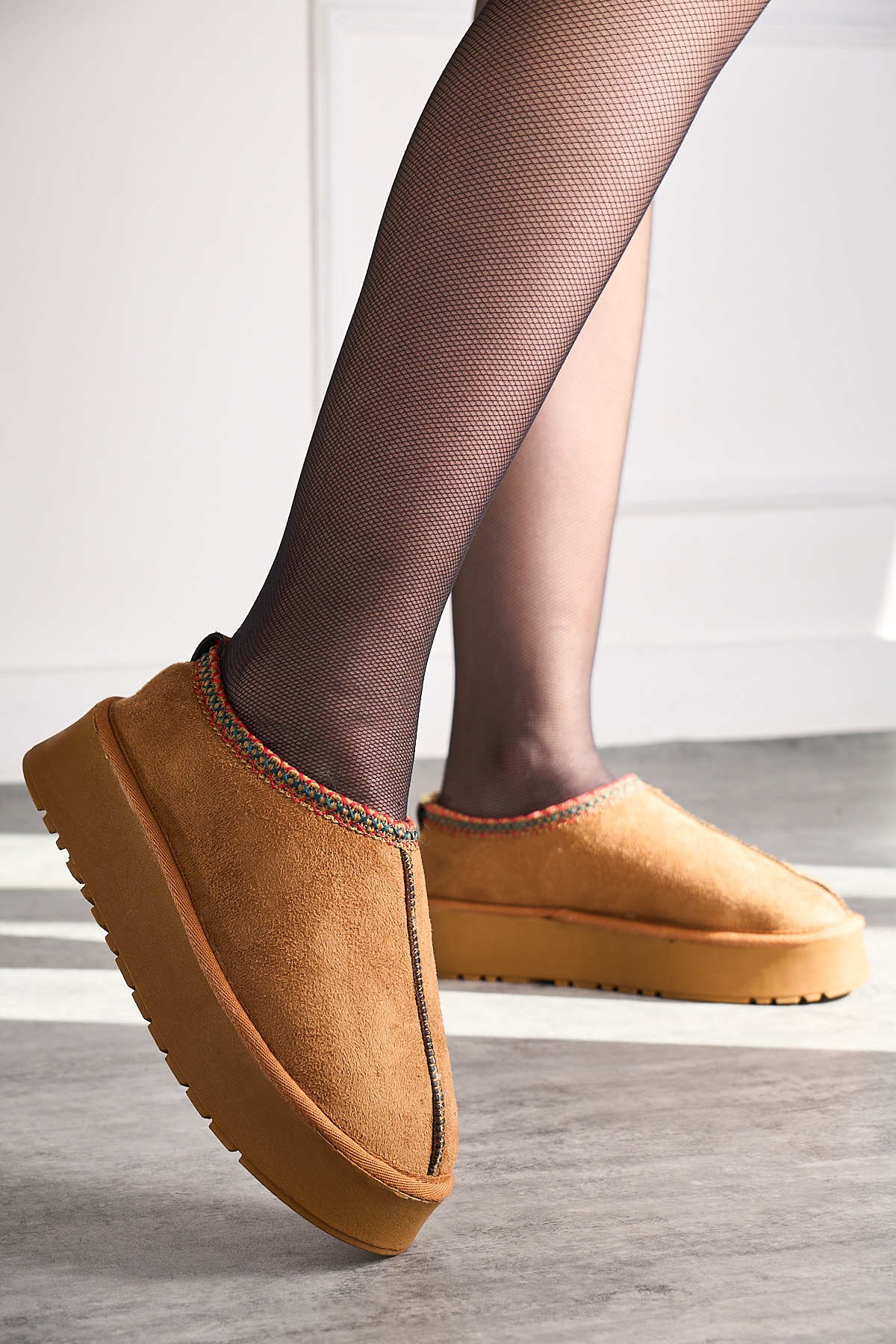 Victoria Shoes Kadın Tazz Taba Süet Mevsimlik Ayakkabı Terlik Içi Tüylü Mini Terlik