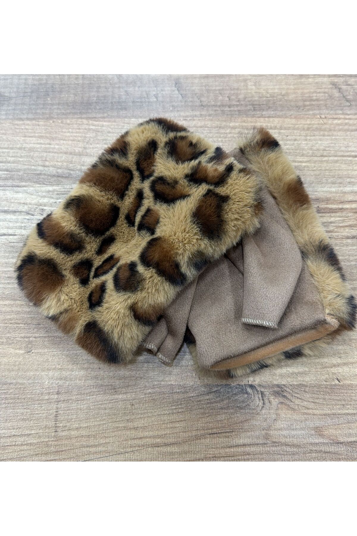 Axesoire 16043 Leopar Desen Peluş Vizon Kesik Eldiven görsel 7