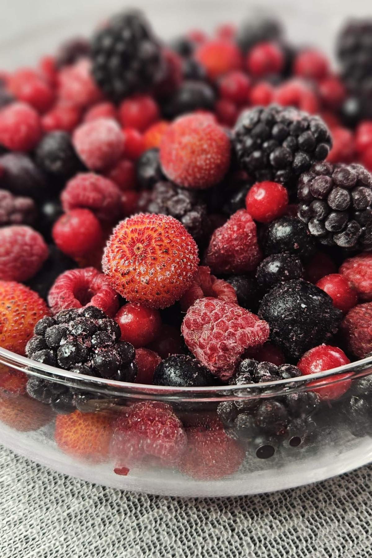 Mavi Orman Çiftliği Dondurulmuş Karışık Orman Meyveleri Paketi 1 KG