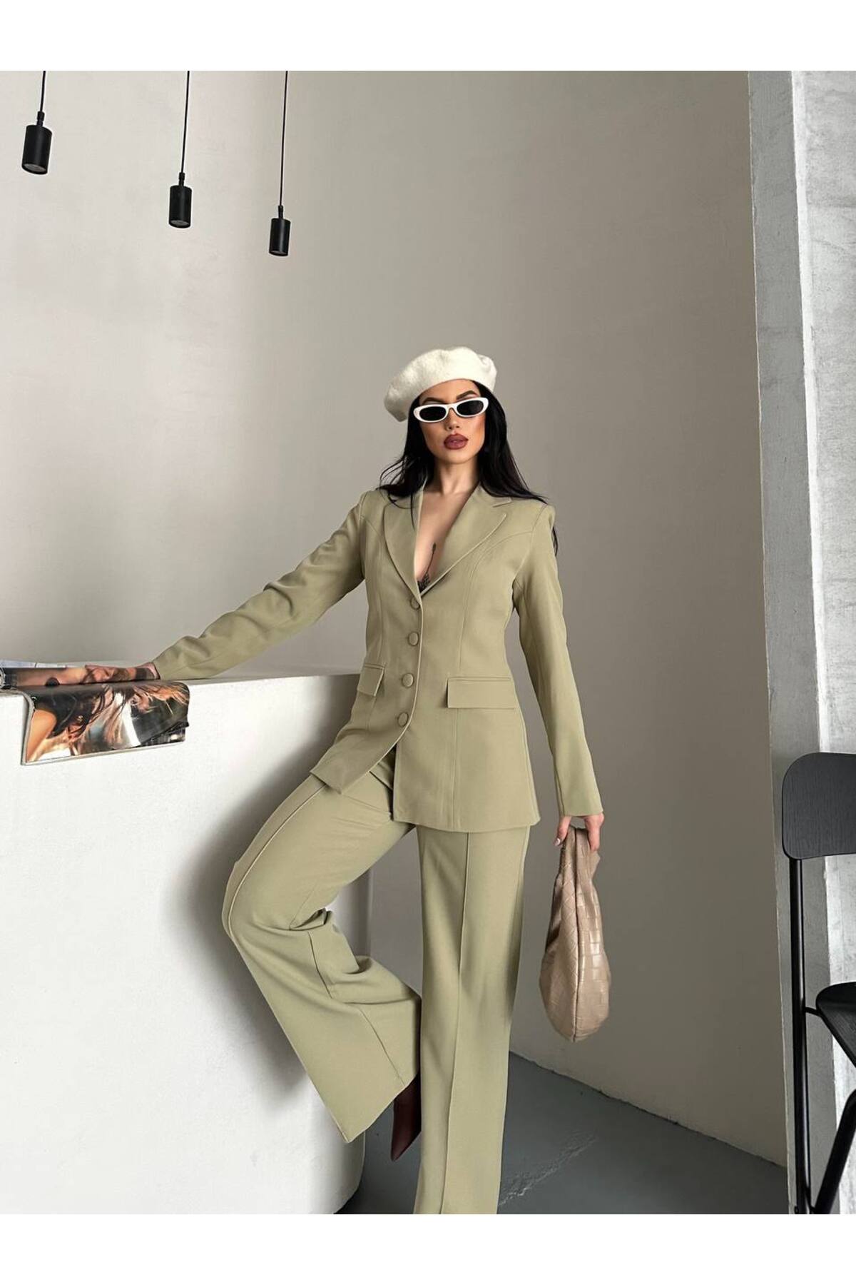 Ensemble veste et pantalon kaki à 4 boutons pour femme - Görsel 3