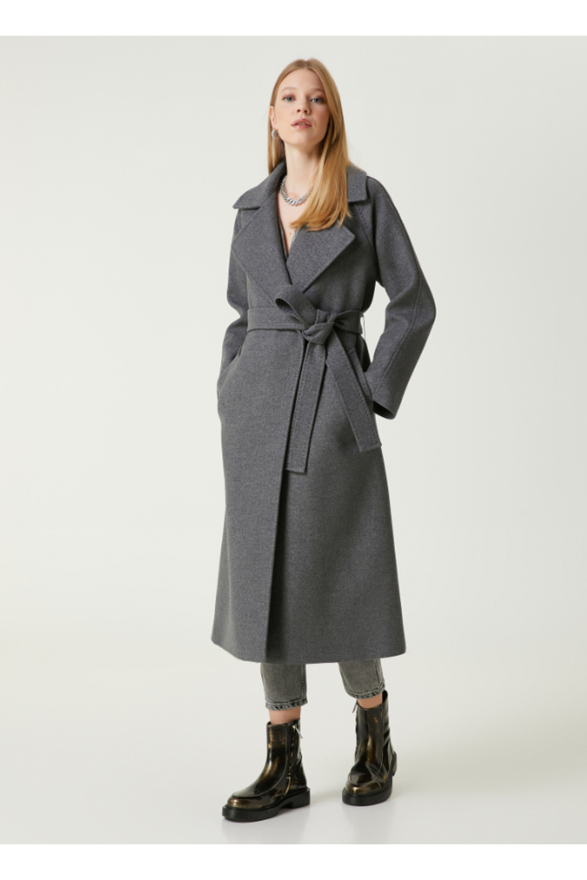 Meşe Moda  Kuşak Detaylı Yün Palto