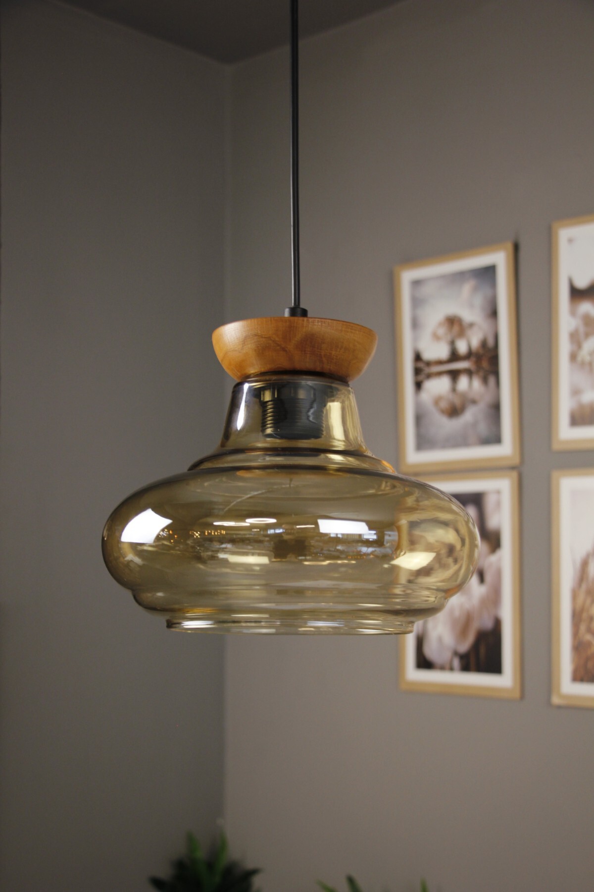 Lumsa Glass Honey Color Single Chandelier Wooden Plate Headboard Retro Pendant Lamp Living Room Lighting