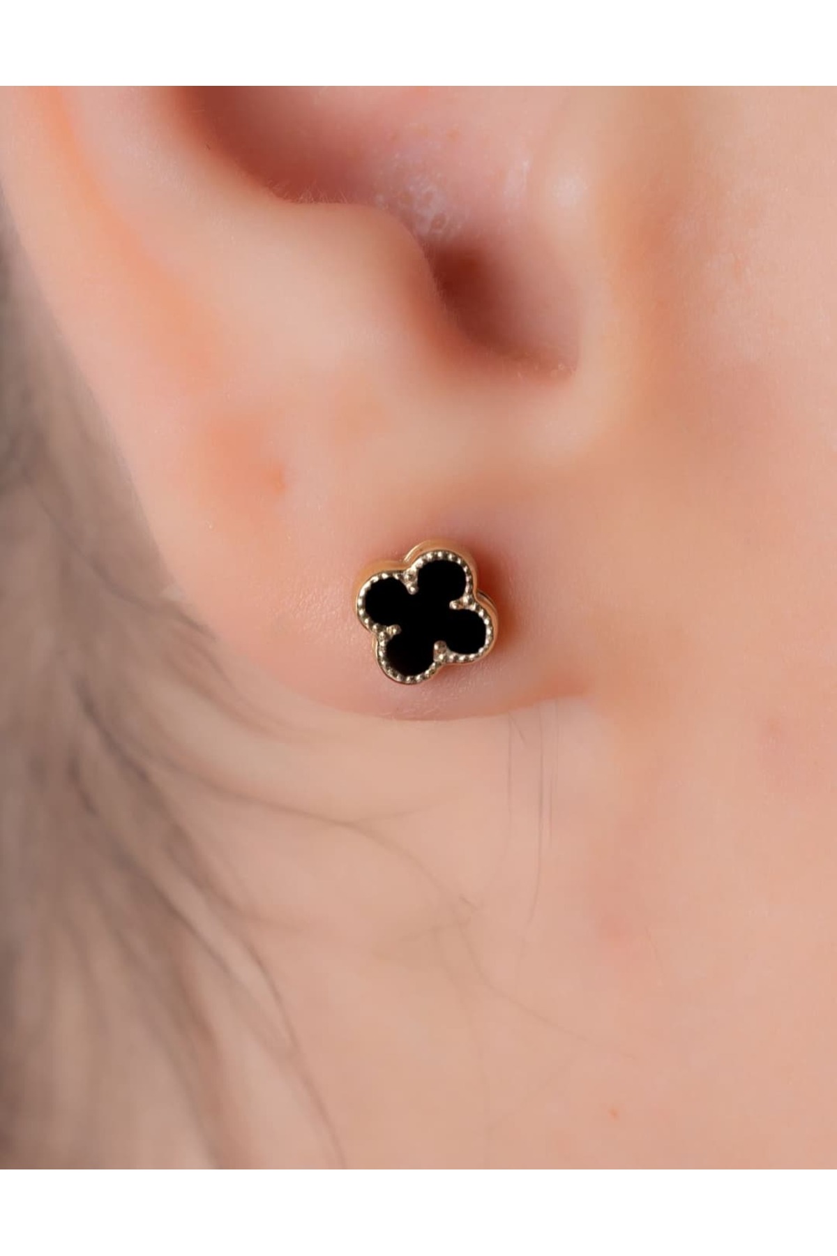 YCL JEWELLERY 14 Ayar Altın Siyah yonca küpe 6mm