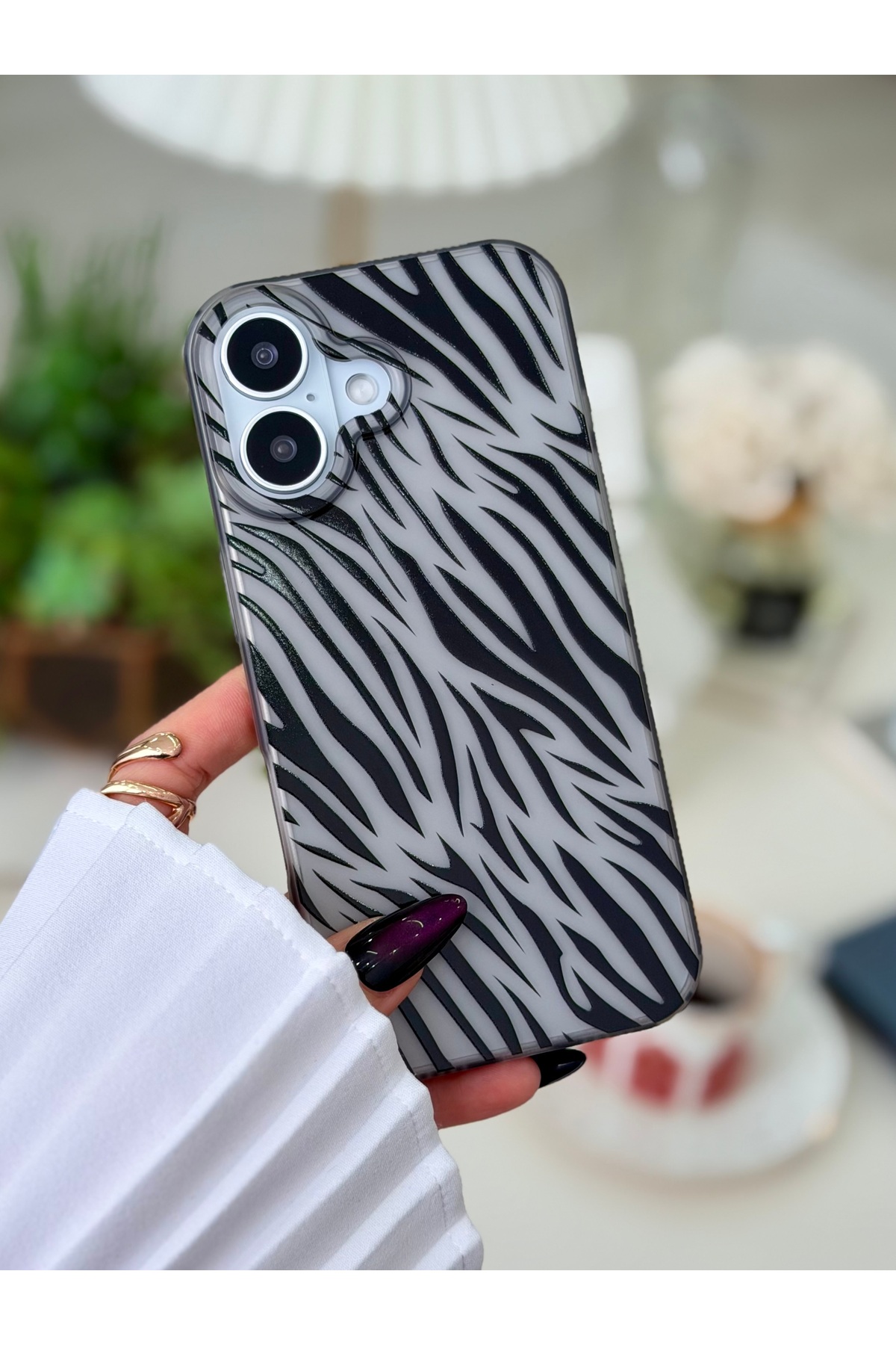Iphone 16 Compatible MATTE PRINT Fingerprint Free Transparent Case