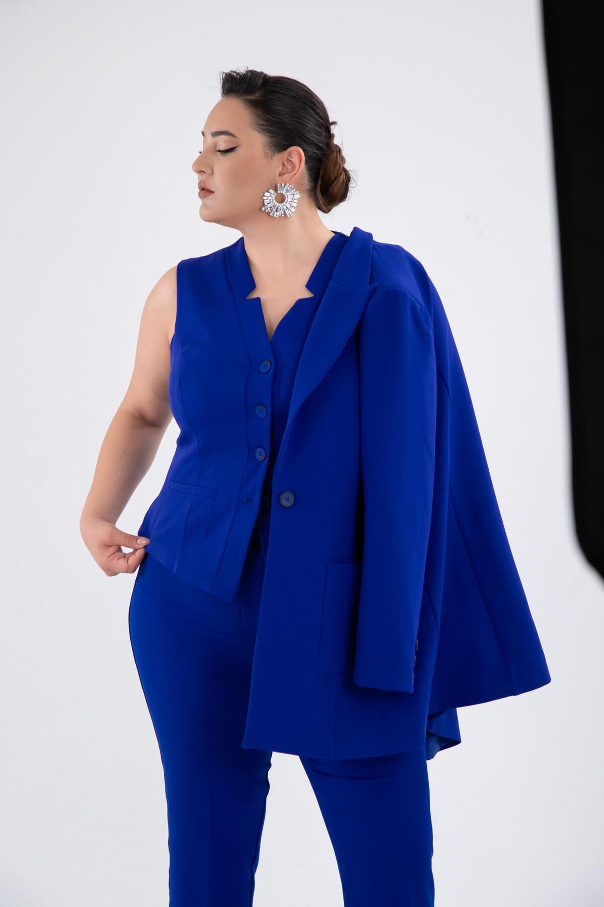 Roxxlen 112035 Kadın Büyük Beden Saks DÜĞME DETAYLI YELEKLİ TAKIM