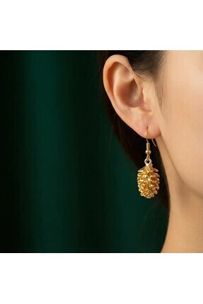 cleffer Kadın Kozalak Model Altın Kaplama Küpe – Doğal Şık Minimal Tasarım