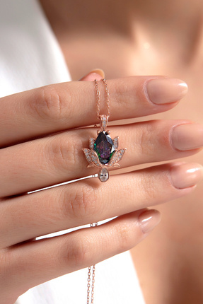 SARIASLAN Mistik Topaz Yeni Lotus Çiçeği Gümüş Kolye Taşlı Kırmızı Altın Rengi