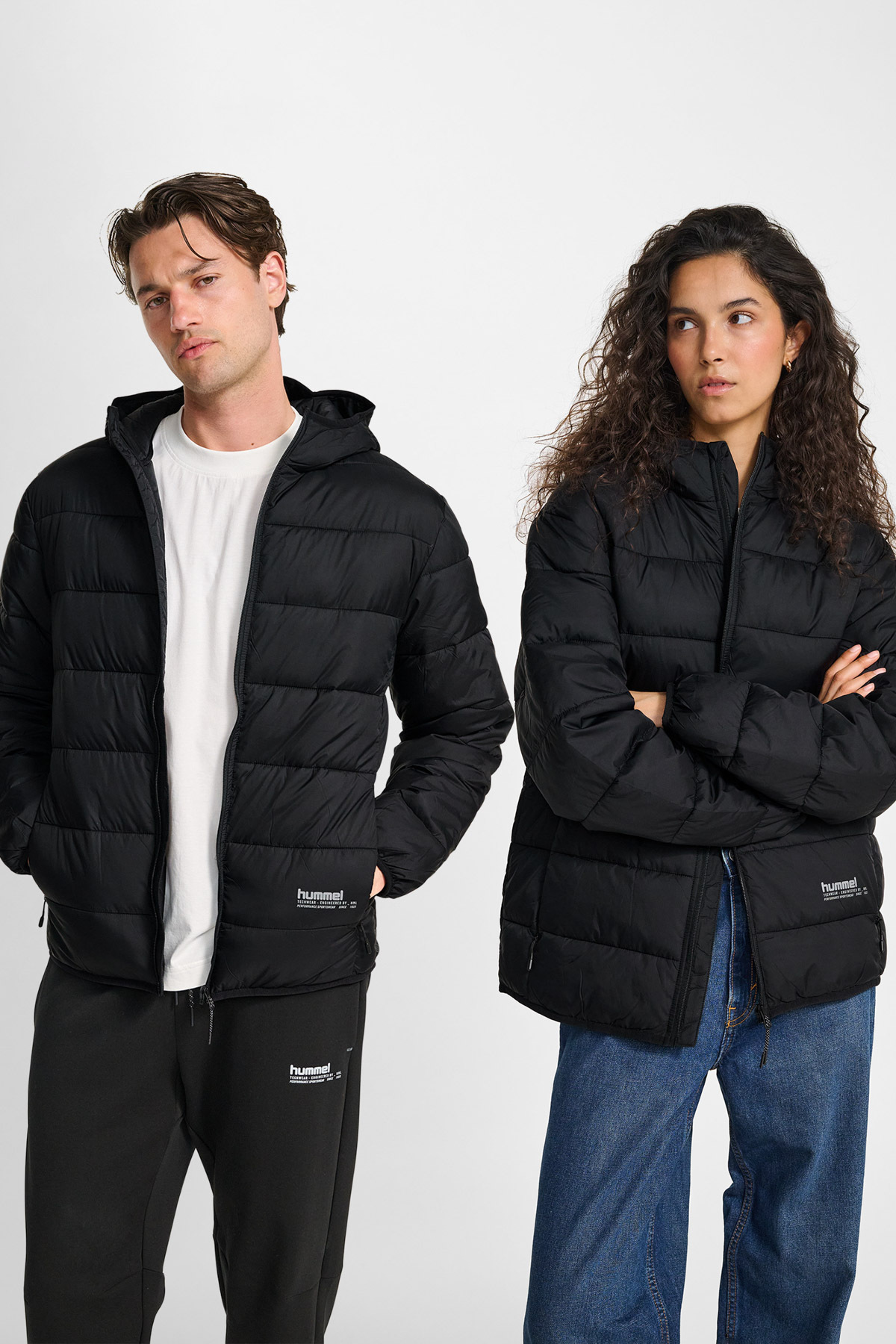 hummel Lightweight Puffer Jacket Unisex Siyah Modern Mont görsel 2