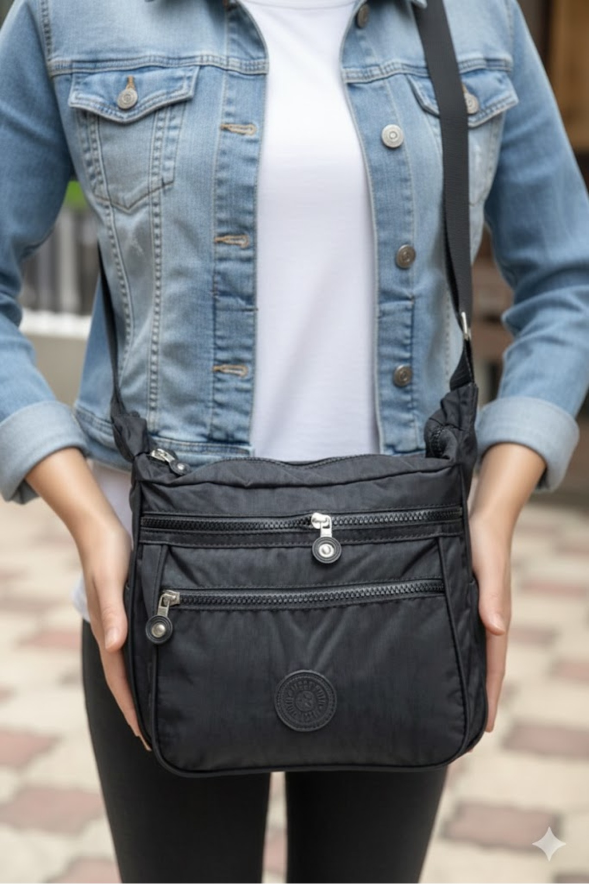FHD BAGS Kadın Su Geçirmez Krinkıl Kumaşlı 4 Bölmeli Yanları Lastikli Orta Boy Postacı Omuz Çantası görsel 4