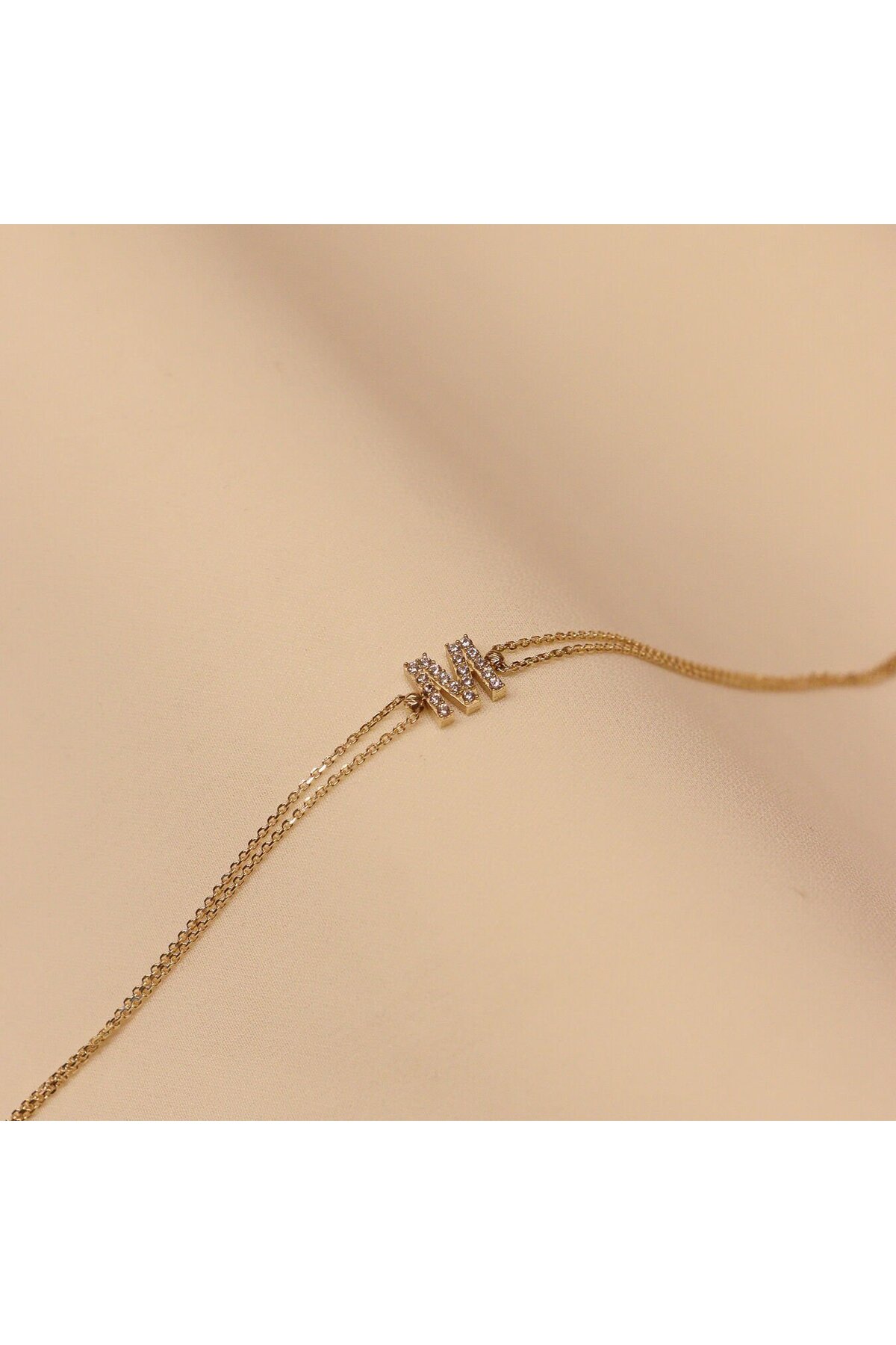 TAHAN MÜCEVHERAT M Harfi Minimal Bileklik