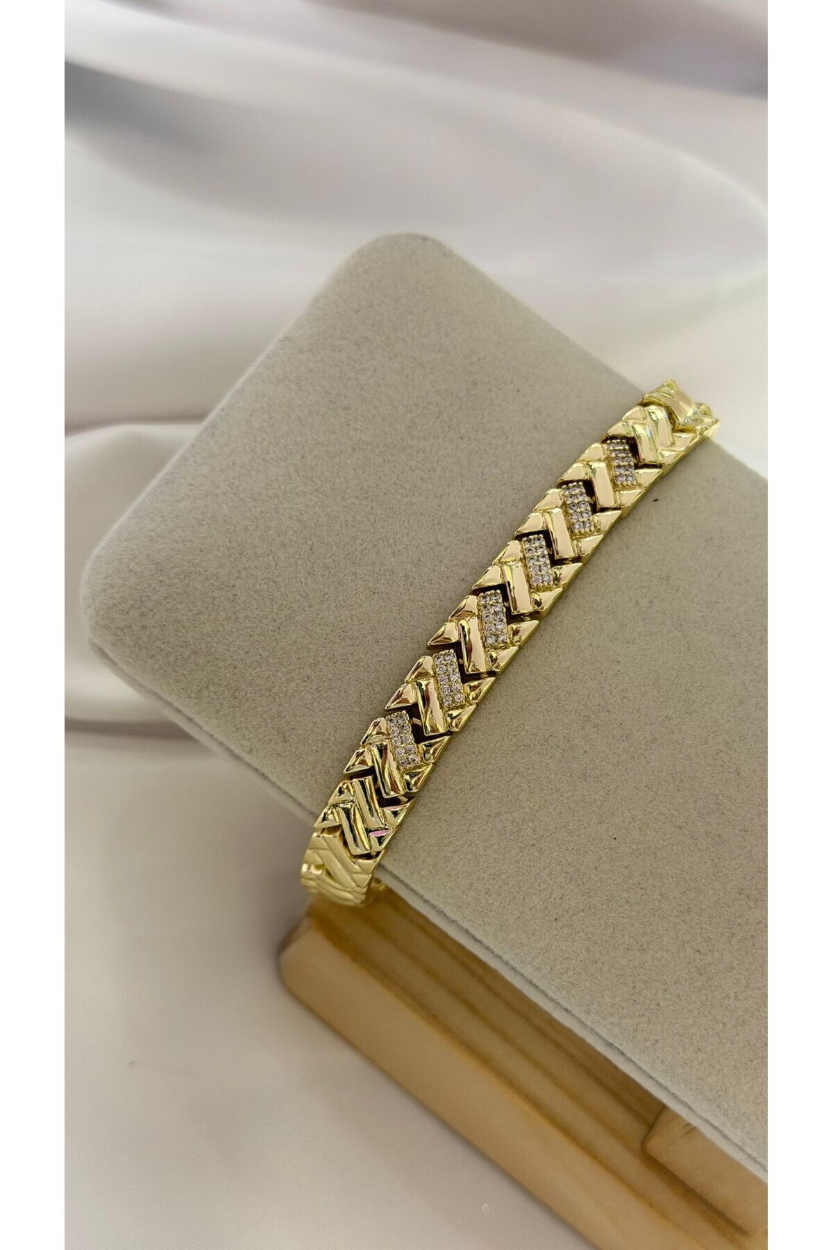 Zircon Stone Detail Zig Zak Bracelet (Steel)