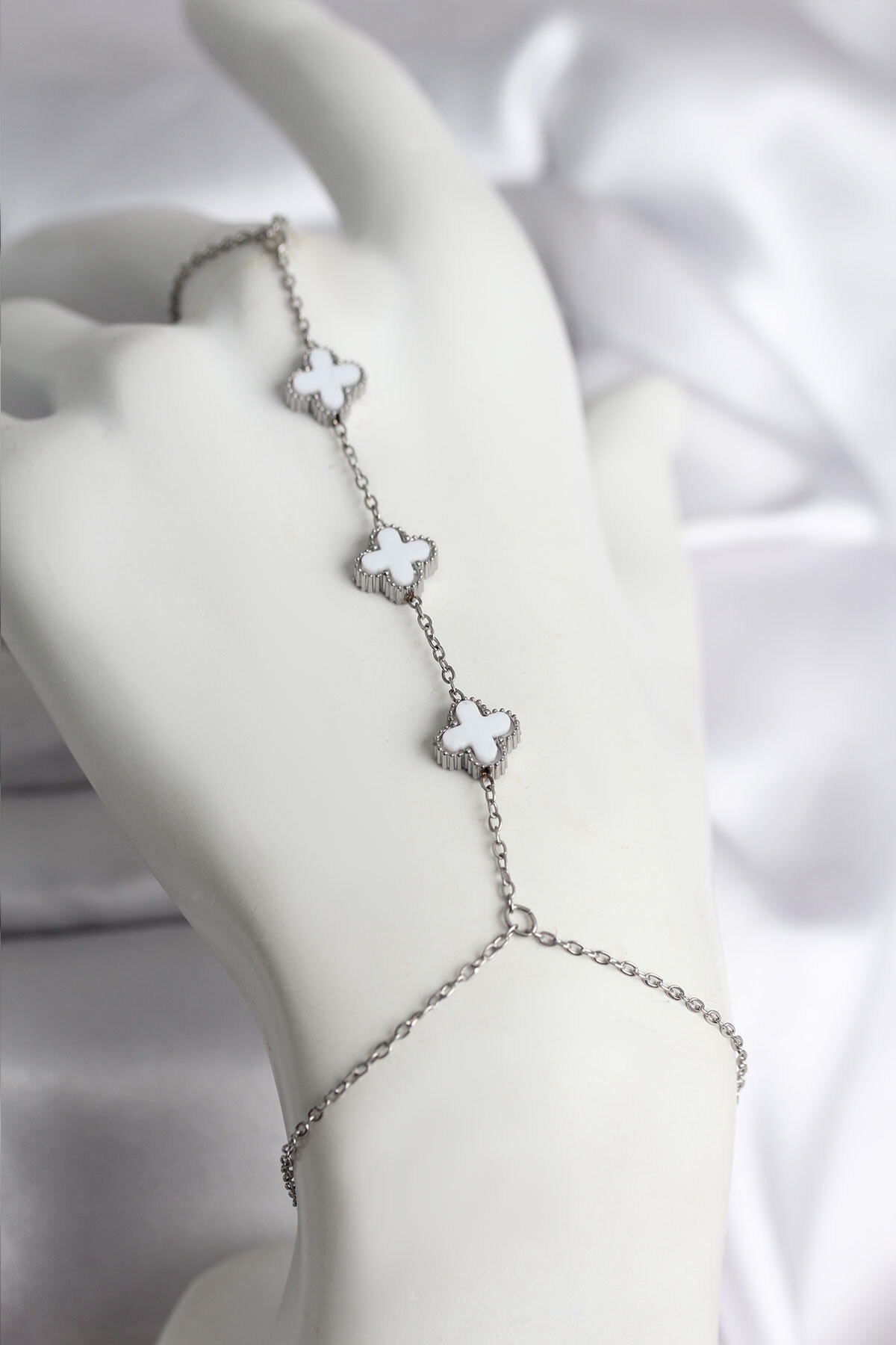 Skygo 316L Çelik Gümüş Renk Beyaz Yonca Model Kadın Şahmeran - TJ-SN735