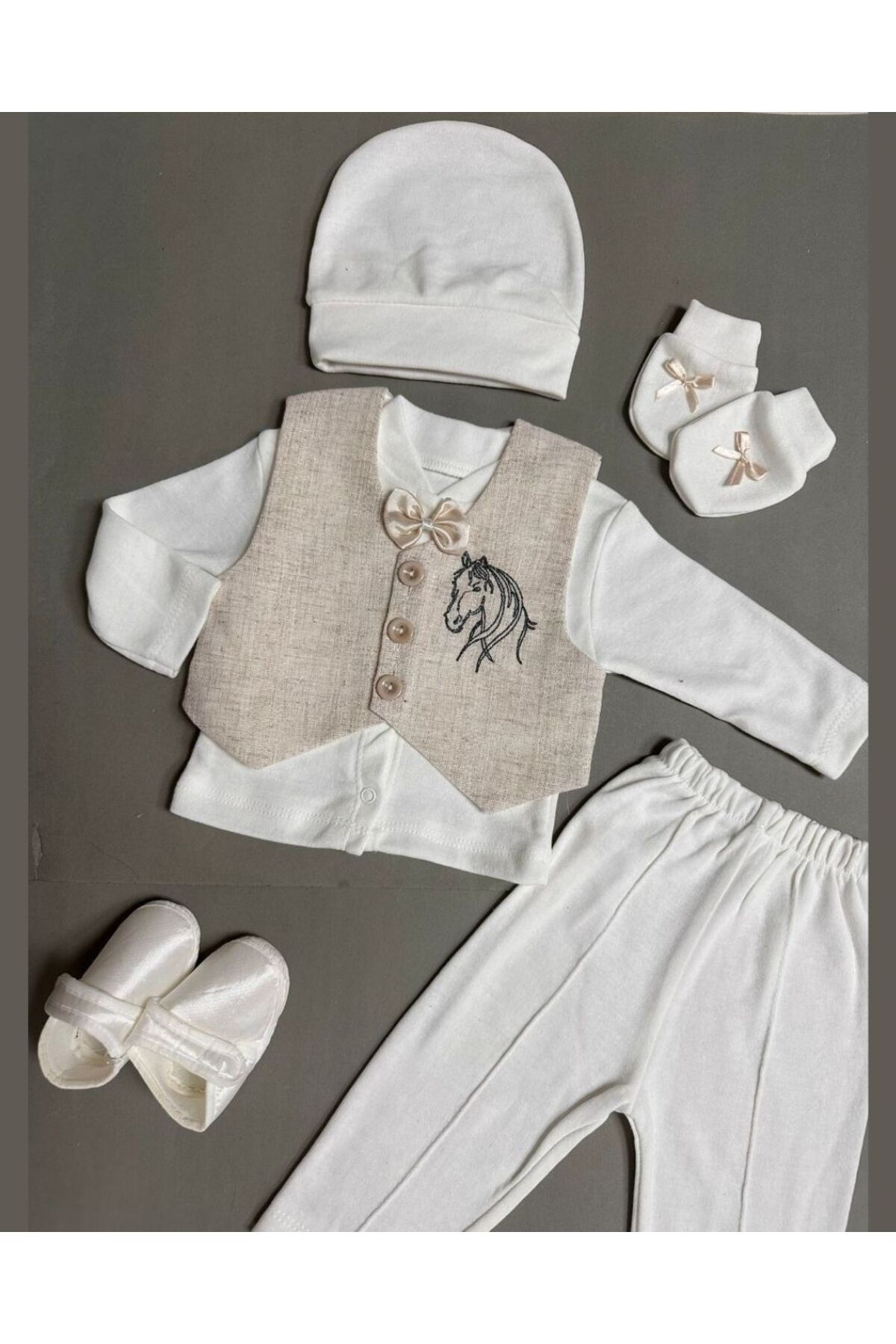 Harry&Millie Erkek Bebek Papyonlu Kremrengi nakışlı Yenidoğan Mevlüt Takımı Bebek Hediyelik Sünnetlik fotoğrafı 2 (önizleme)