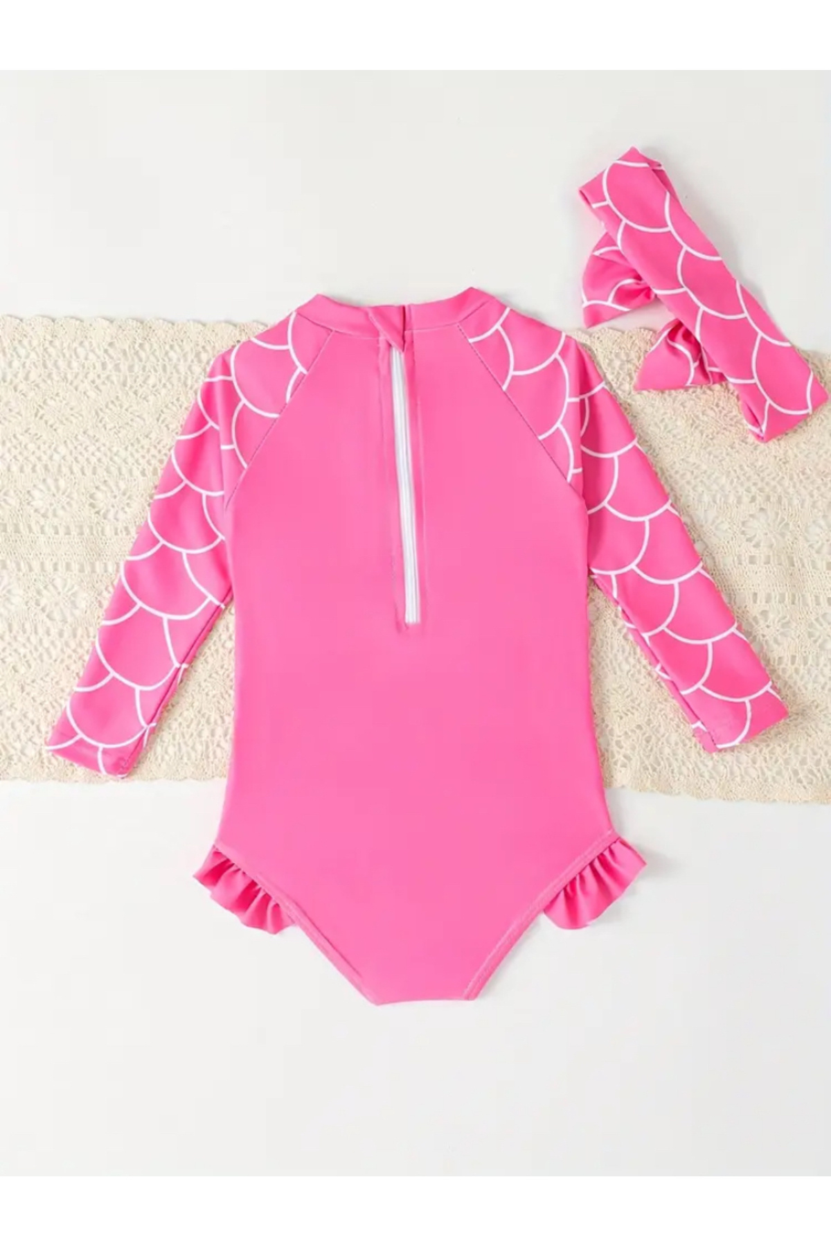 MODA Kız bebek denizkızı desenli uzun kol tulum mayo, fırfır detaylı, saç bantlı set. fotoğrafı 2 (önizleme)