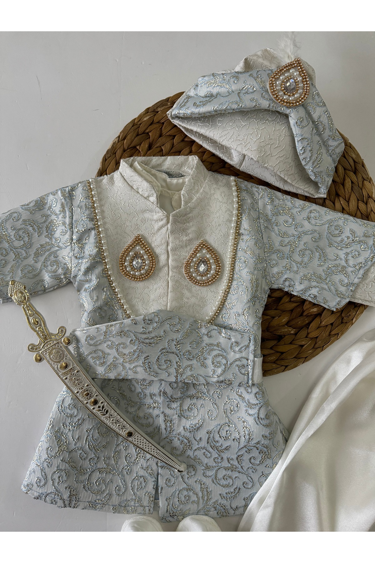 PİLEKİ BABY ERKEK BEBEK GİYİM , SÜNNET TAKIM ERKEK BEBEK KILIÇLI AKSESUARLI MEVLÜT KIYAFETİ fotoğrafı 2 (önizleme)