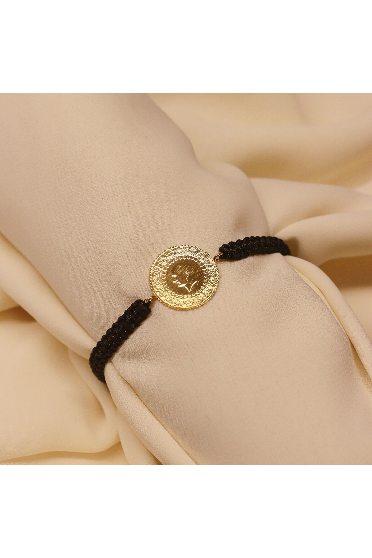 TAHAN MÜCEVHERAT Siyah İpli Çeyrekli Bileklik