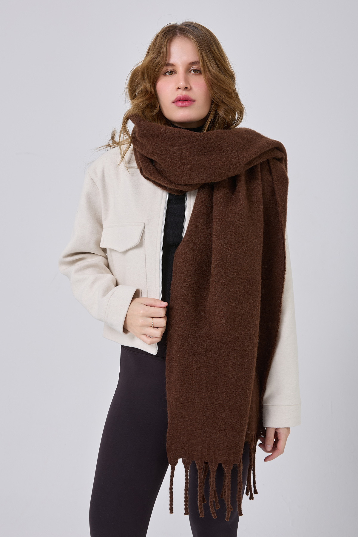 myfirstsea Puffy Yumuşak Dokulu Şaçakalı Kadın Atkı Şal - Kışlık Sıcak ve Şık Model 50cmx210cm görsel 5