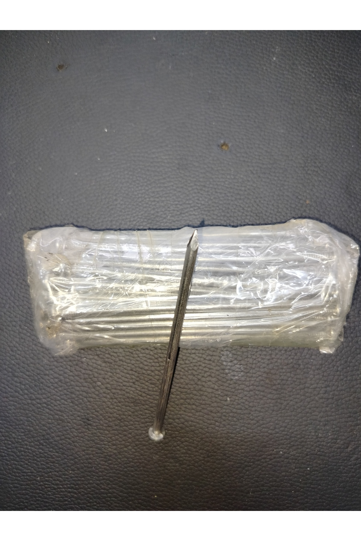 GenelTedarik ÇİVİ İNŞAAT 12'LİK SAĞLAM KALİTELİ (1 KİLO)