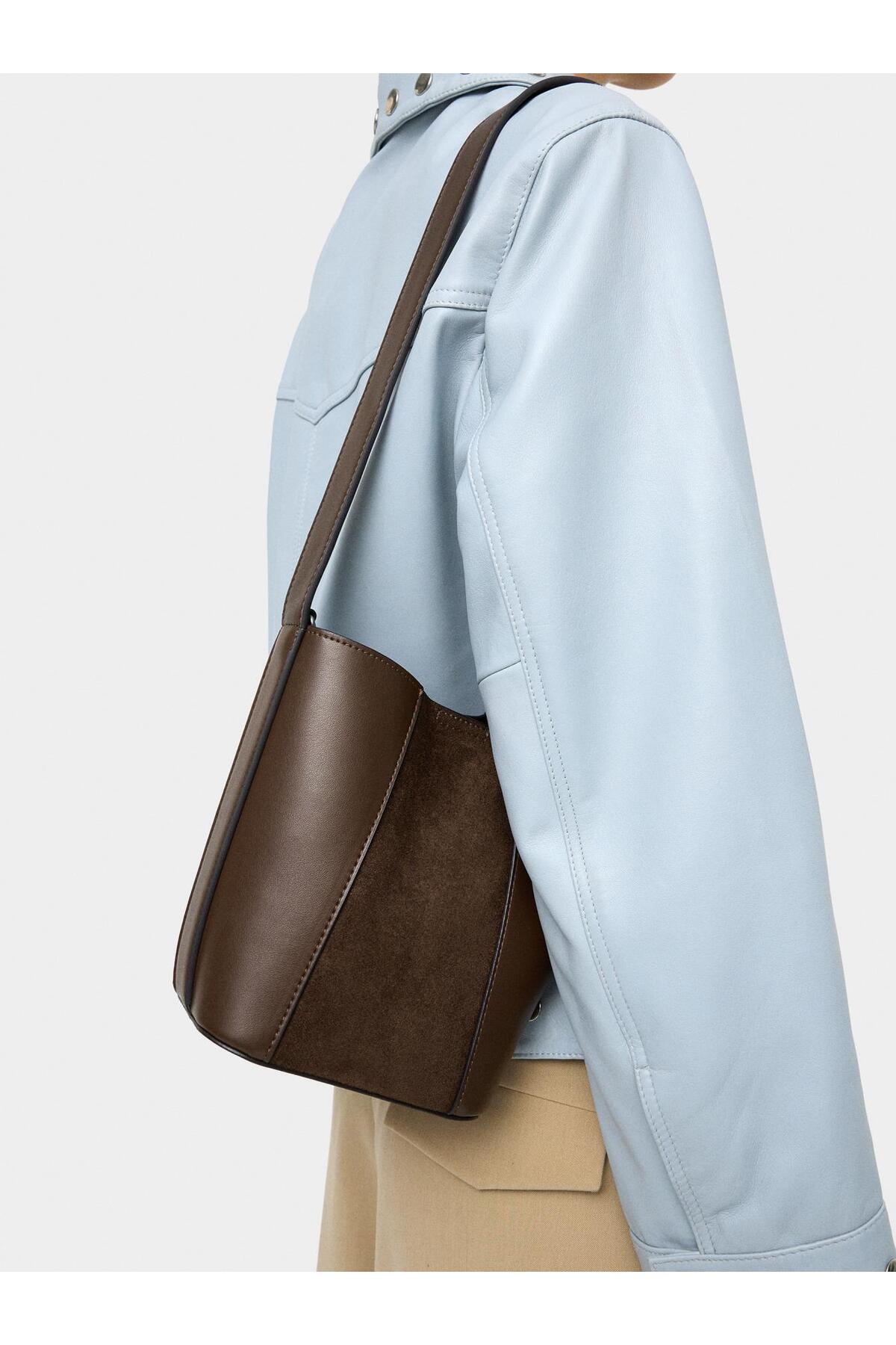 Contrast Textured Bucket Bag