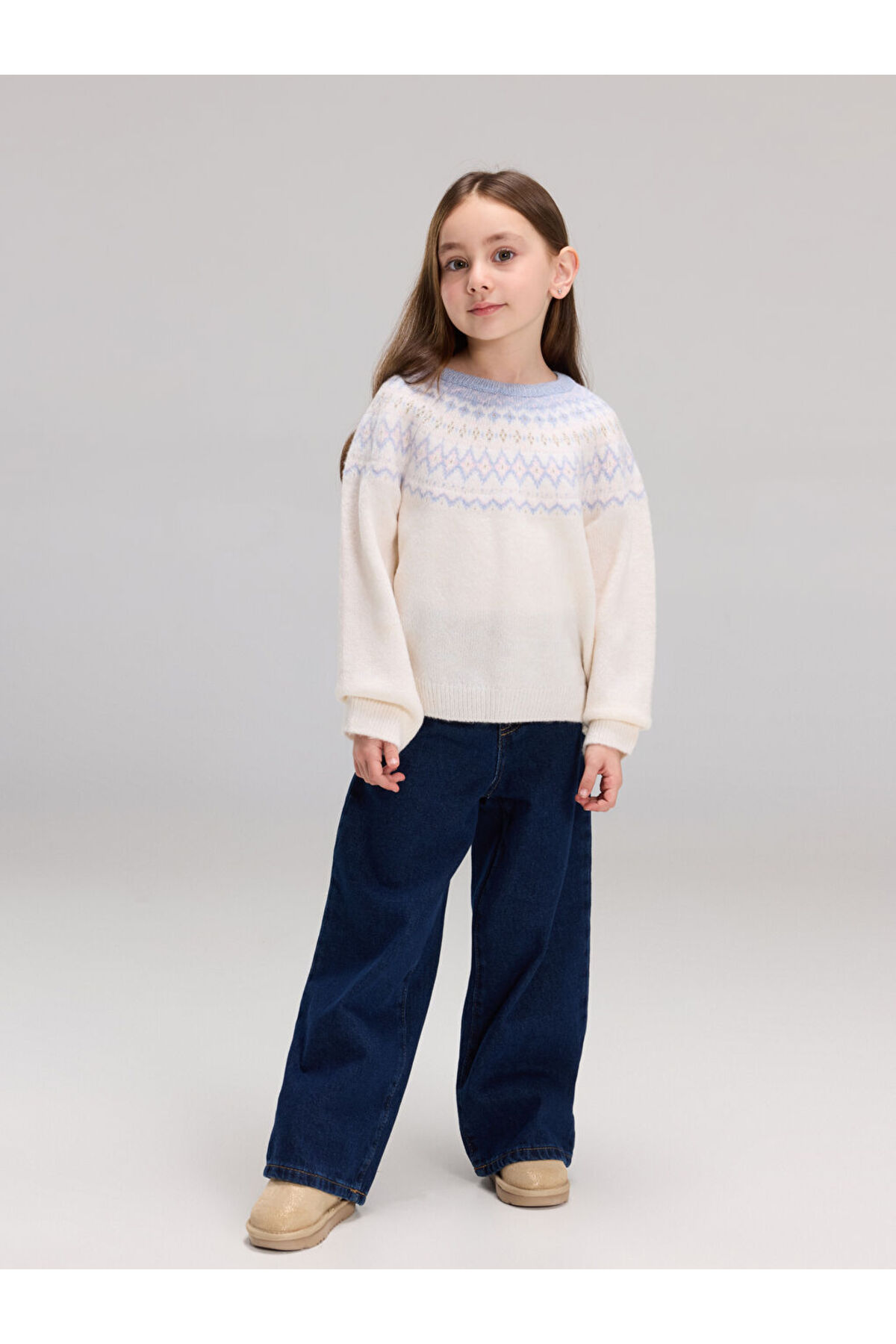 LC Waikiki Ekru Bisiklet Yaka Kız Çocuk Kazak fotoğrafı 2 (önizleme)