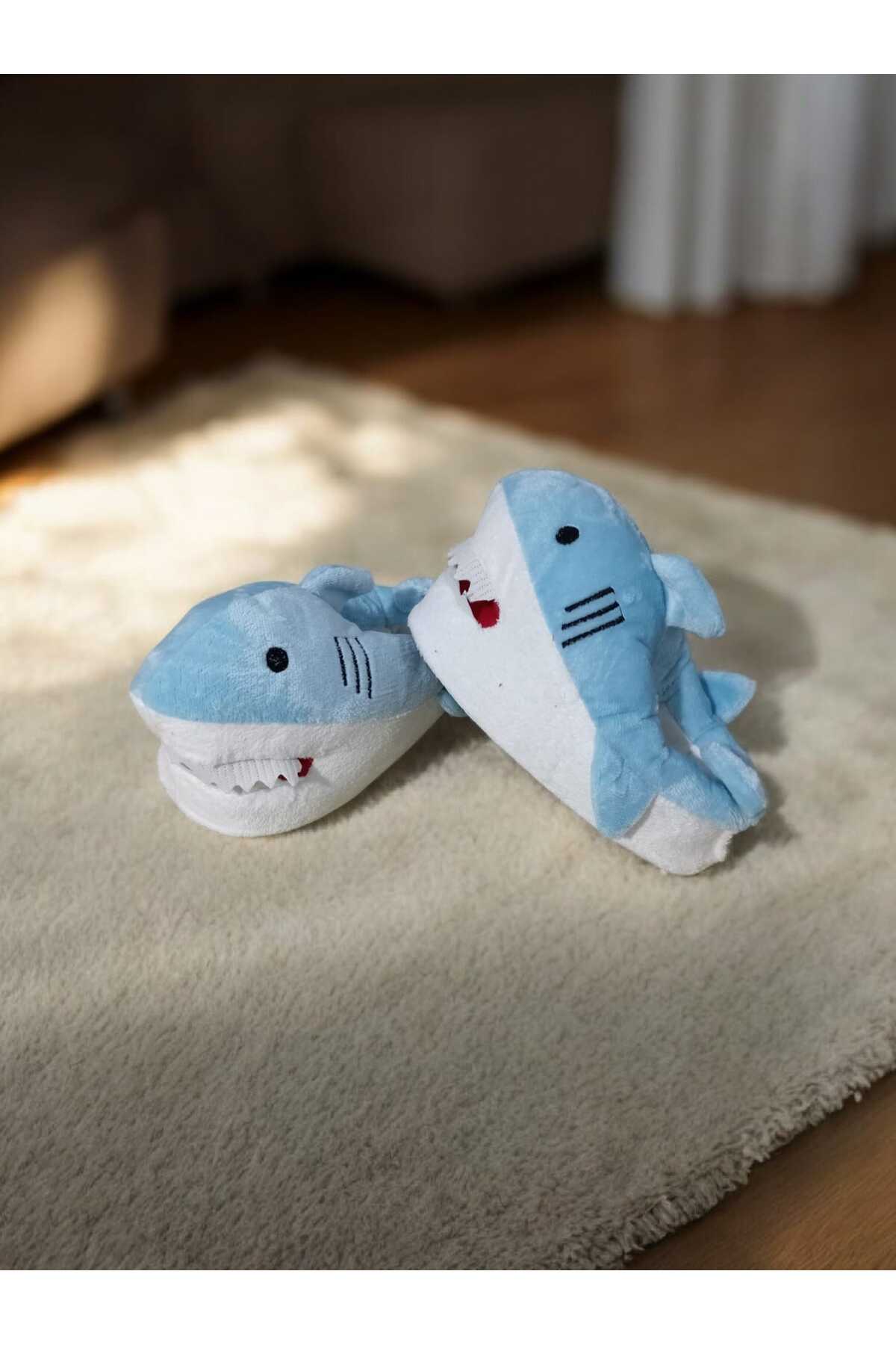 Migenty Unisex Köpek Balığı Figürlü Peluş Panduf - Yumuşak Kaymaz Taban Ev Terliği görsel 5
