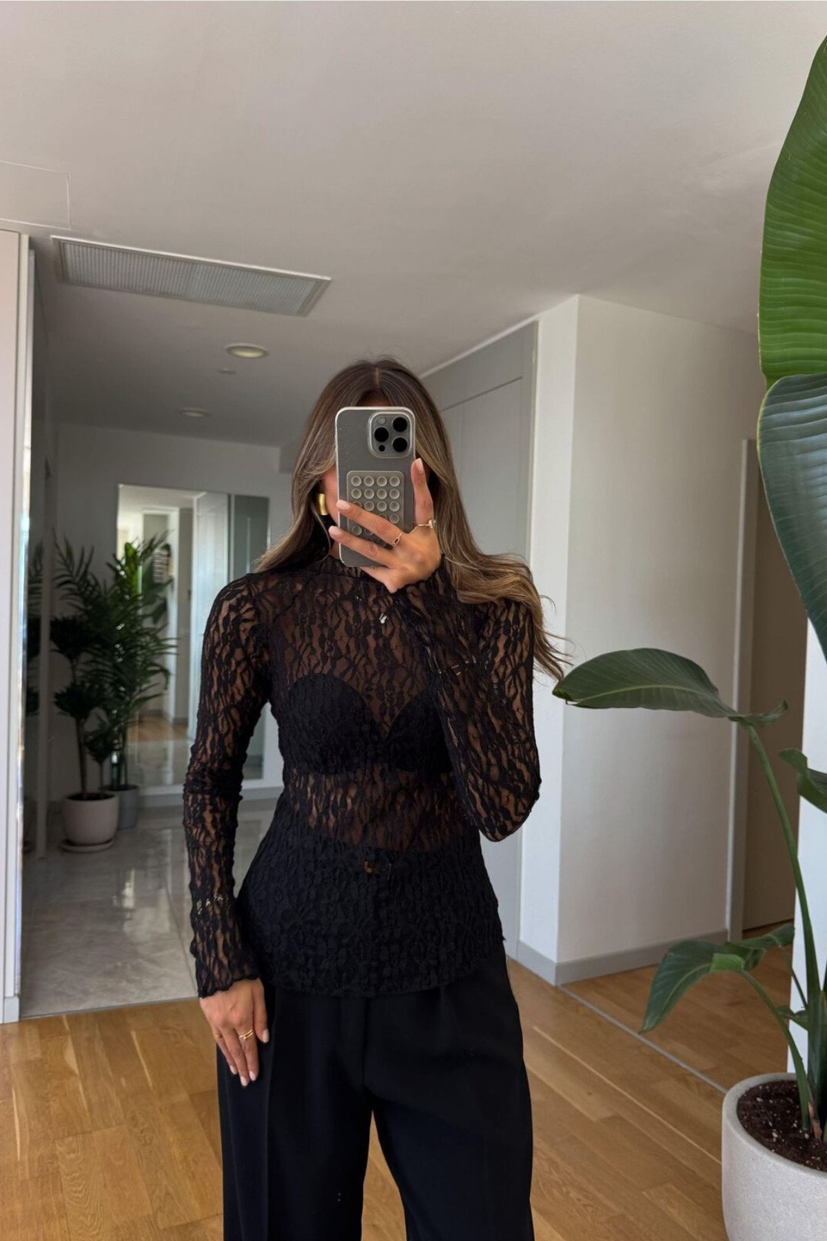 Nika Fashion BLUZĂ DETALIATĂ TRANSPARENTĂ CU GĂRĂ PERECHE