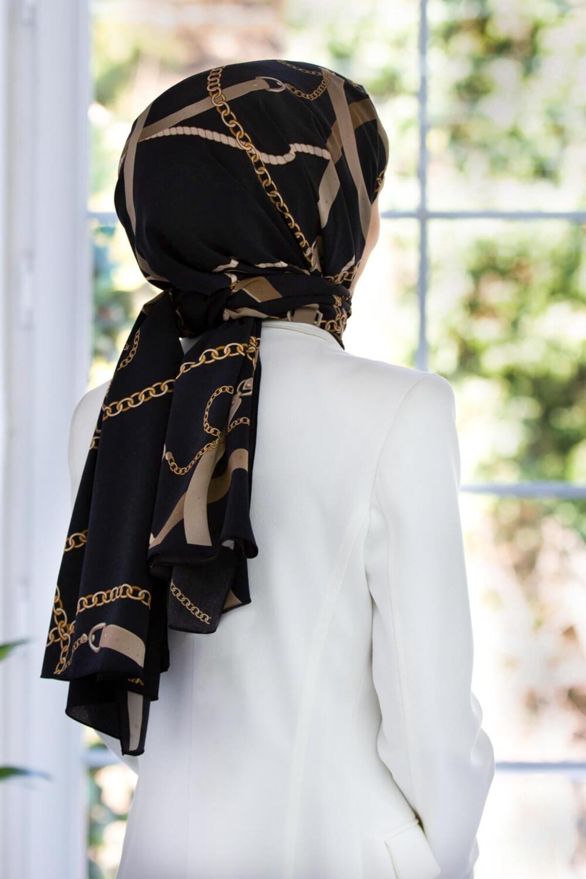 Vissona  LÜKS MEDİNE İPEĞİ ZİNCİRLİ KEMER DESENLİ SİYAH RENKLİ 75X195 KIRIŞMAZ ŞAL MOSS KREP DİKİŞ TİPİ İTALY