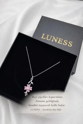 LUNESS 925 Ayar Gümüş Pembe Zirkon Taşlı Çiçek Figürlü Kadın Kolye