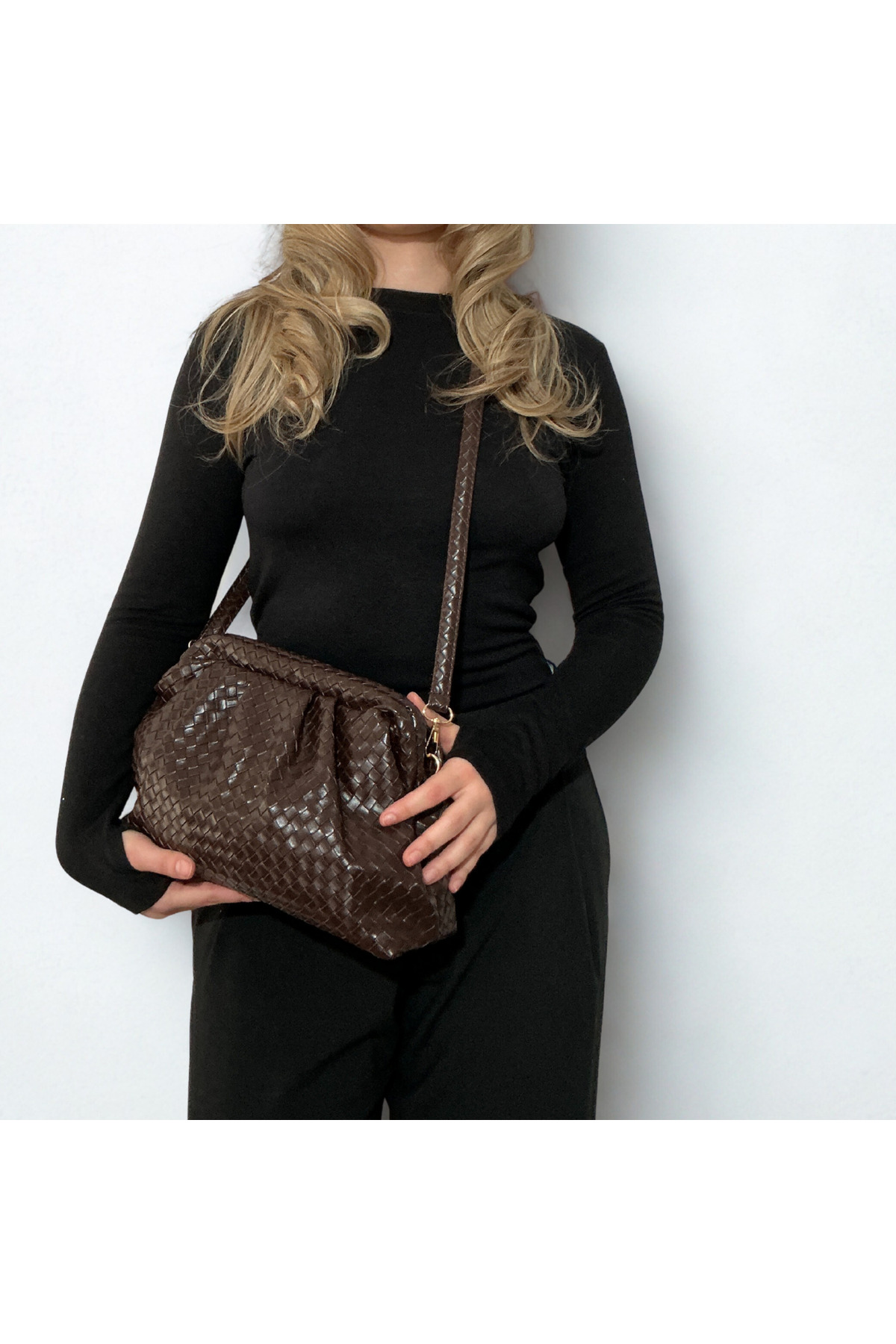 yako Valerina Örgü Dokulu Clutch Çanta, Çapraz Askılı Kadın Omuz Çantası (23×38×10 cm) görsel 2