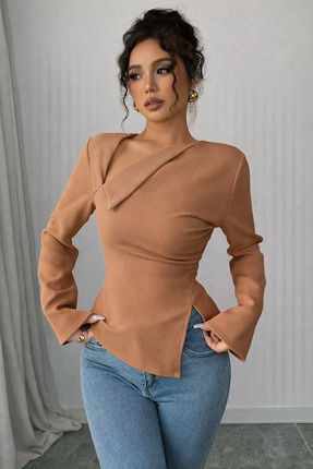 deafox Sütlü Kahve Asimetrik Yaka Detay Sırt İpli Uzun Kollu Krep Kumaş Bluz