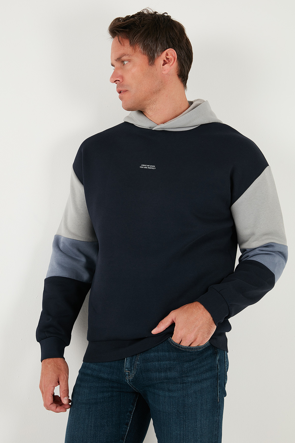 Buratti  Pamuklu Relaxed Fit Kapüşonlu İçi Tüylü Yumuşak Şardonlu Sweat Erkek SWEAT 5905299 - Görsel 3