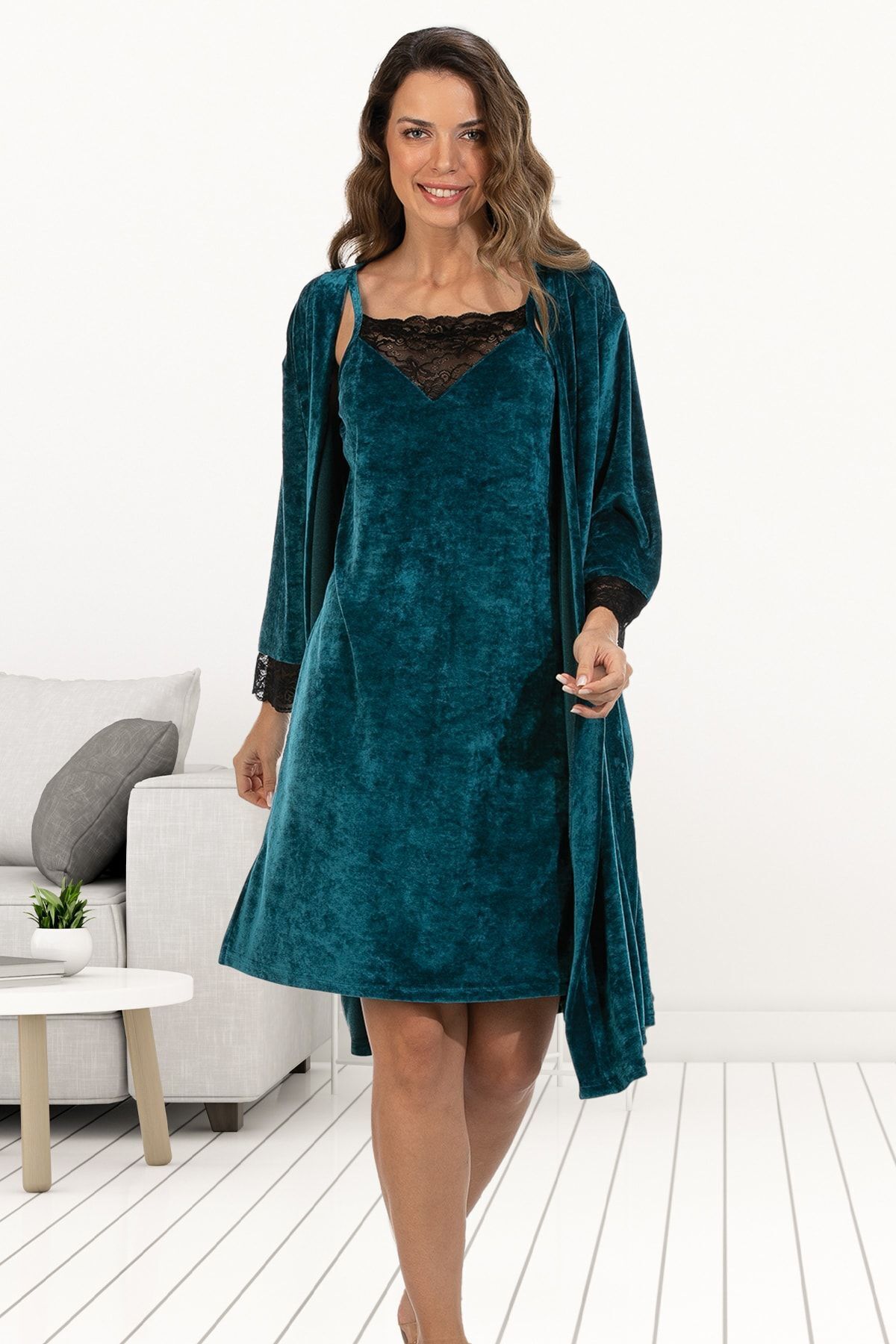 Bella Linda Bella Secret Kadife Sabahlıklı Kadın Gecelik Takımı