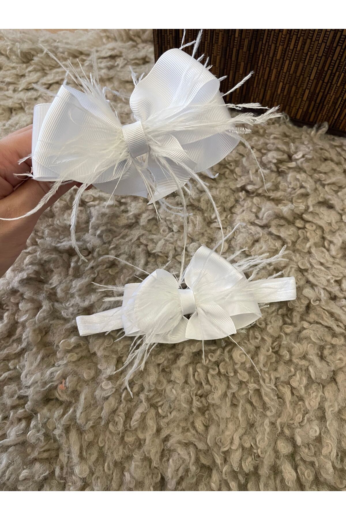 Rengarenk Minikler Beyaz Tuylu Fiyonklu Anne Bebek Lohusa Taç Takımı – Taç – Taç – Taç fotoğrafı 4 (önizleme)