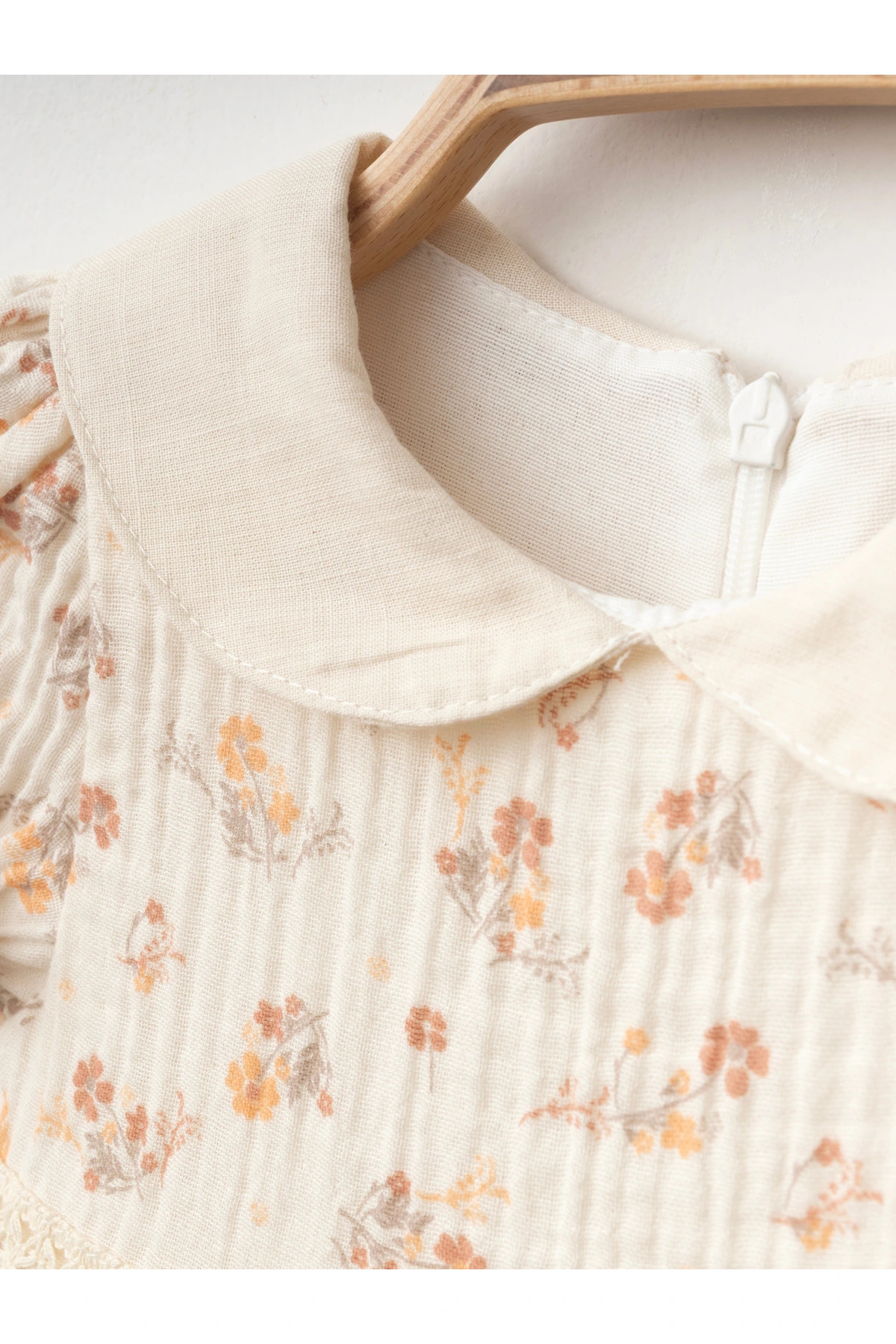 Lumia Baby Yaka Detaylı Çiçekli Kız Bebe Elbise fotoğrafı 2 (önizleme)