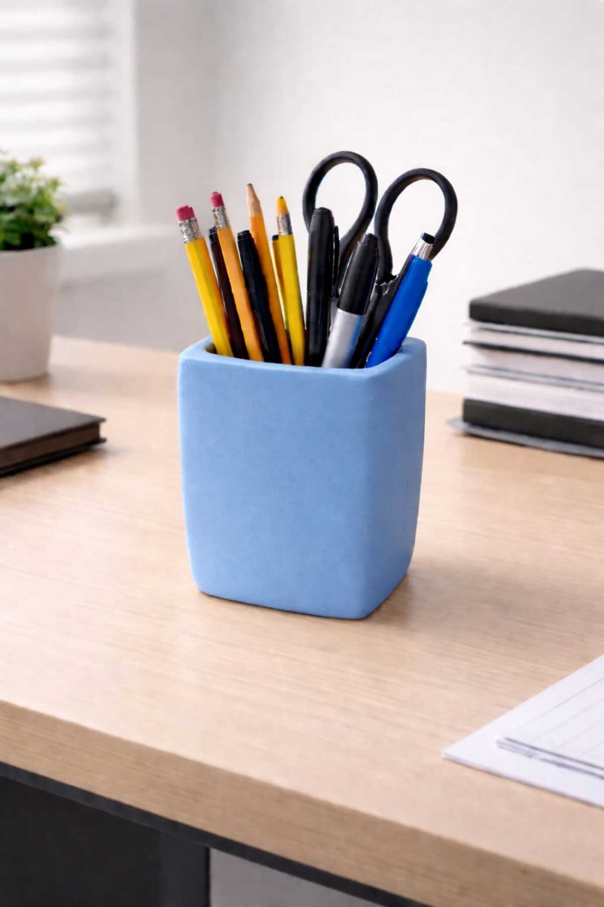 El Yapımı Beton Kalemlik Mavi