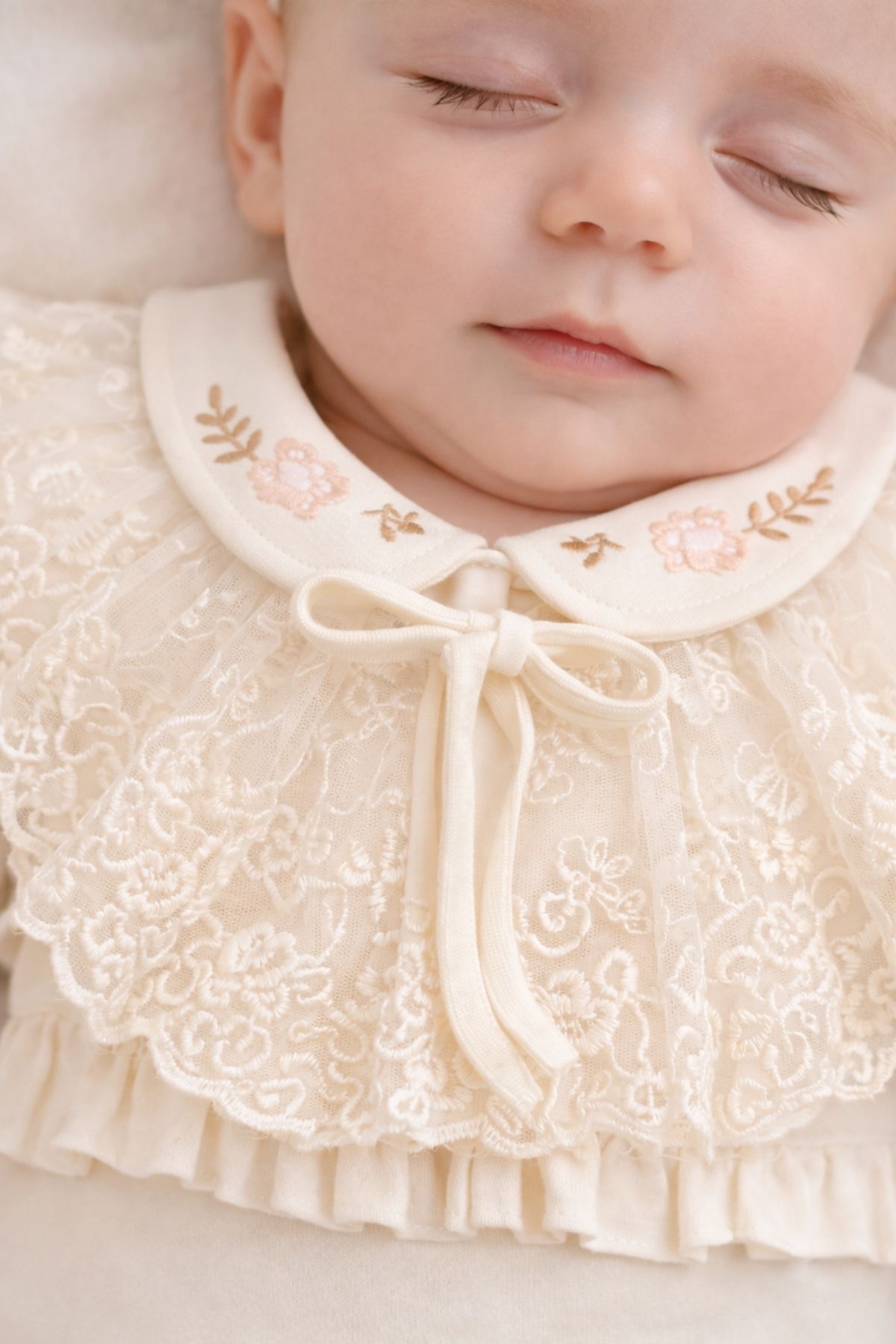 Minytrendy Kız Bebek Vintage Konsept Yenidoğan Tulum Bandanalı Mevlüt Kıyafeti Bayramlık Takım Hediyelik fotoğrafı 4 (önizleme)