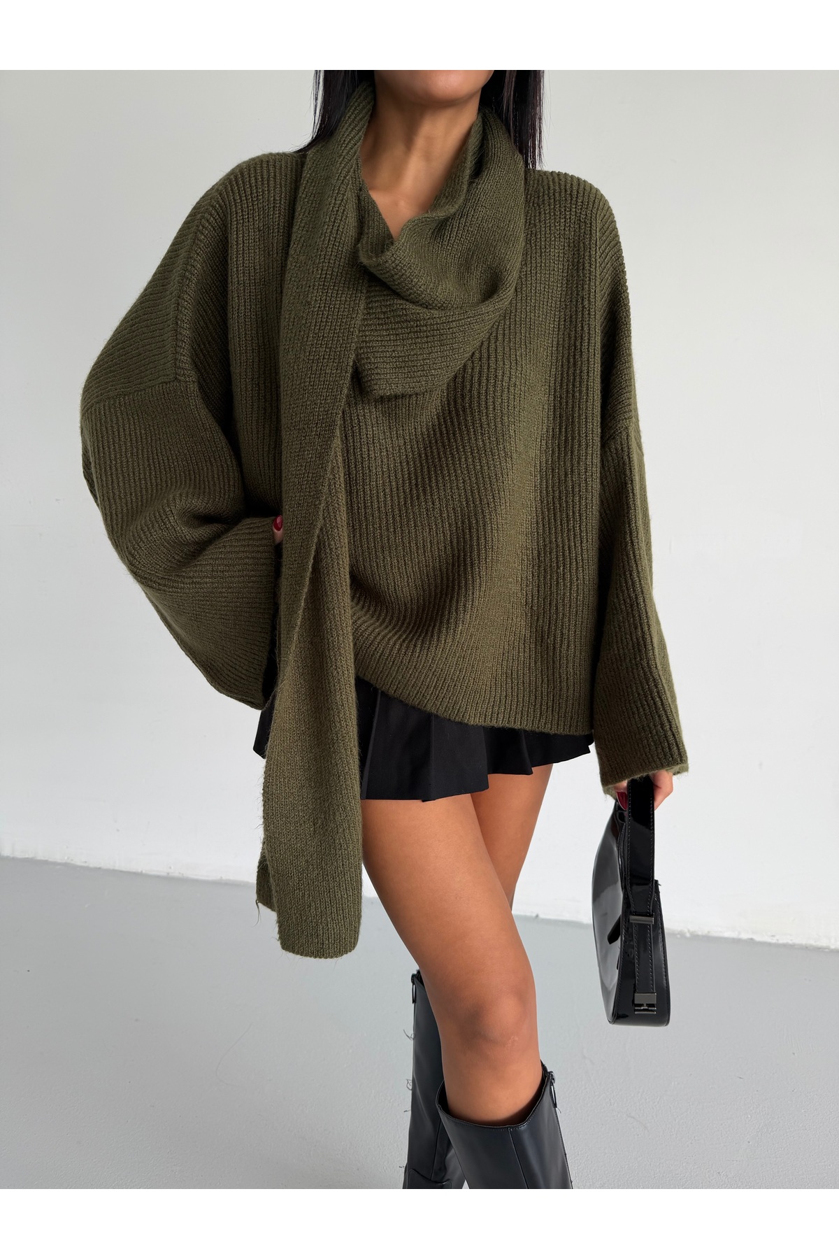 Lamierra  Şal Detaylı Yumoş V yaka Kadın Triko Kazak - Görsel 5