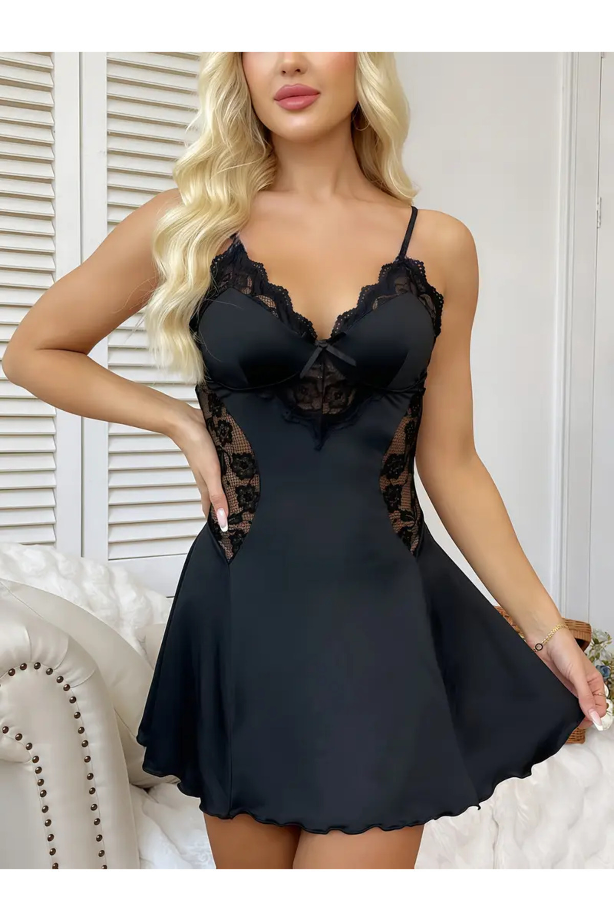 AZZERİ  Siyah Dantel Detaylı Kadın Gecelik | Yumuşak Mikro Kumaş, V Yaka, Ayarlanabilir Askılı, Şık ve Rahat - Görsel 4