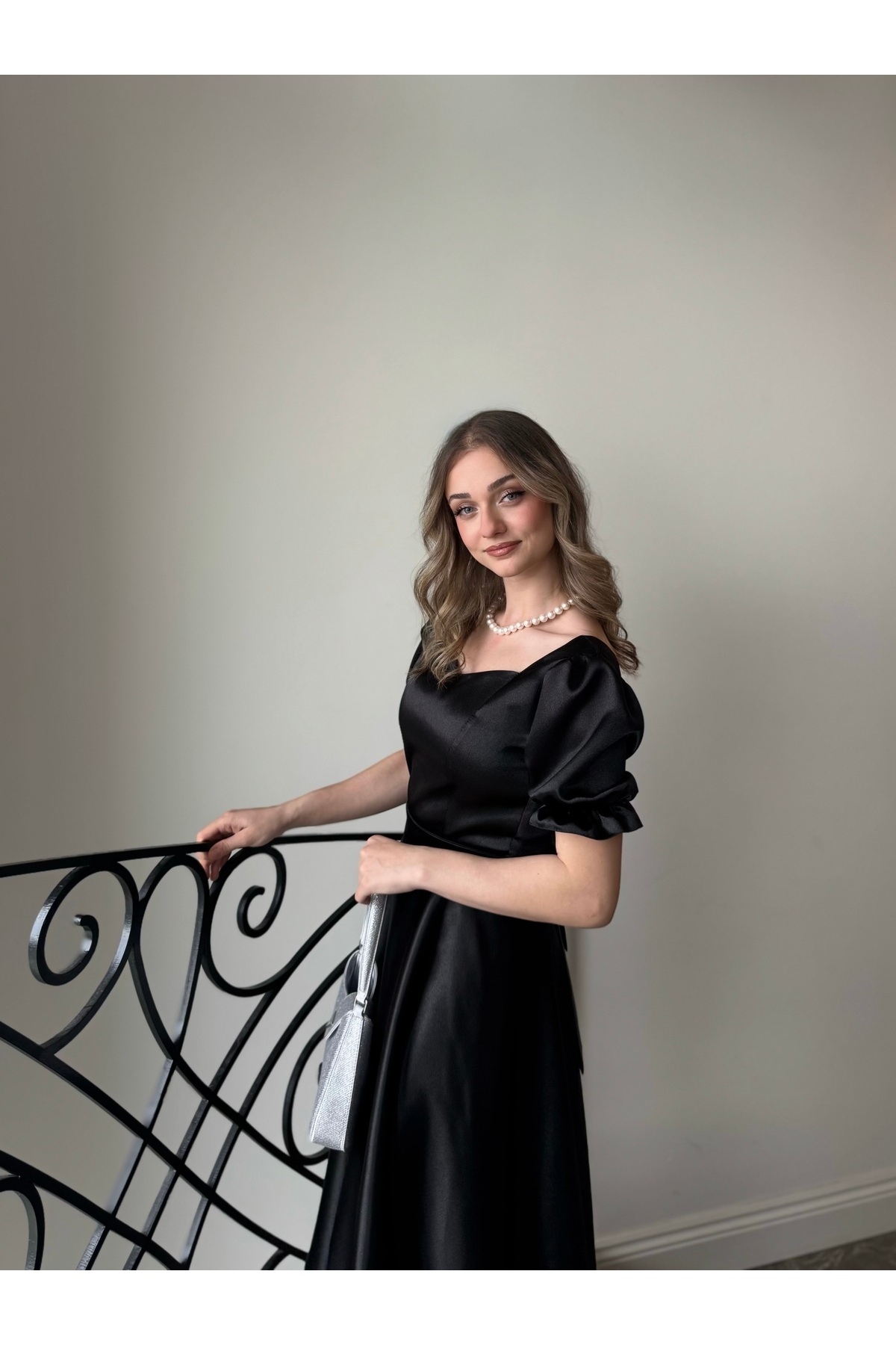 Birce Women's Black Satin Heart Collar Frilly Sleeve Detailed Modern Graduation Wedding Wedding Dress/Evening Dress