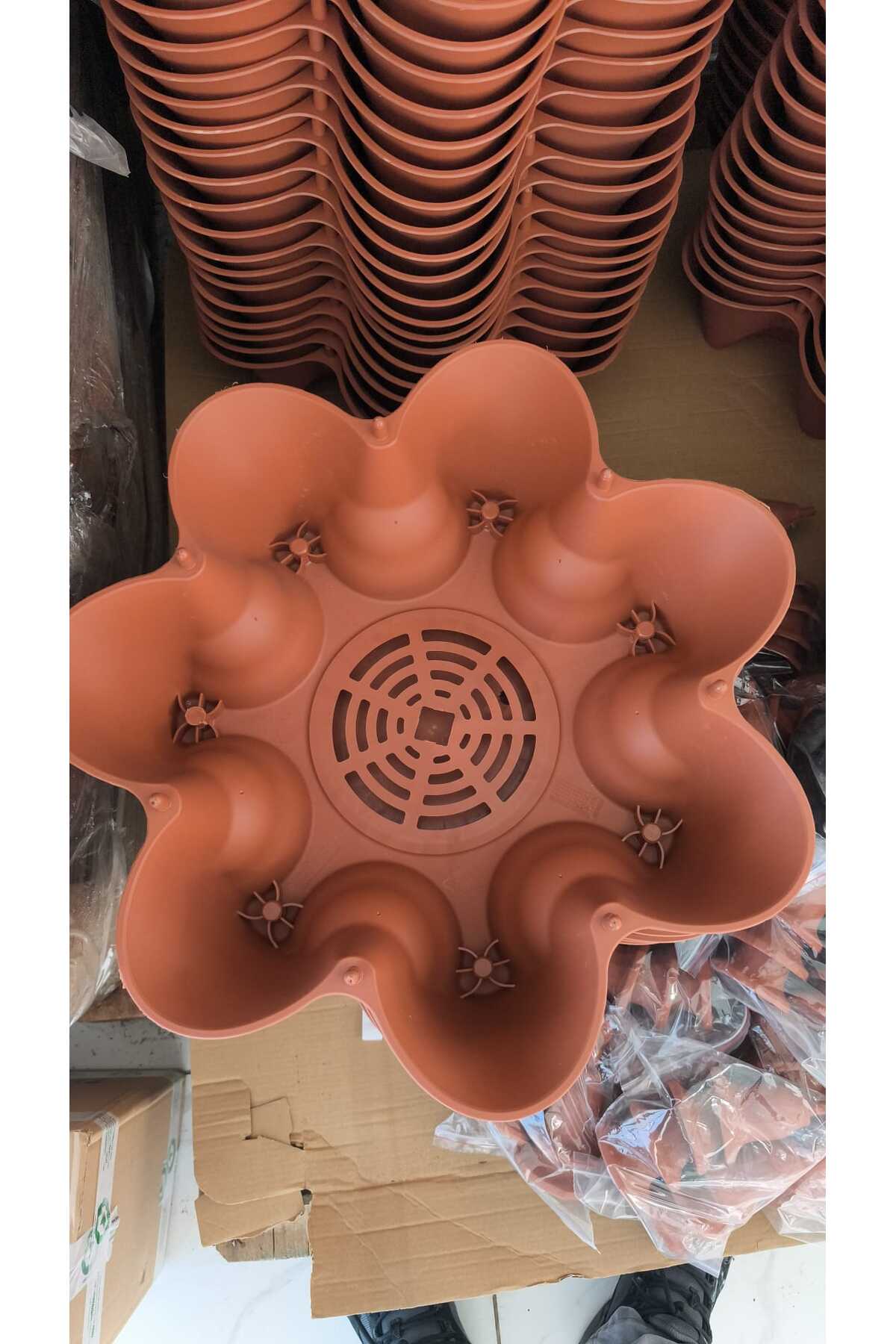 Güneydoğutopraksıztarım DİKEY ÇİLEK KULESİ TOPRAKLI/TOPRAKSIZ