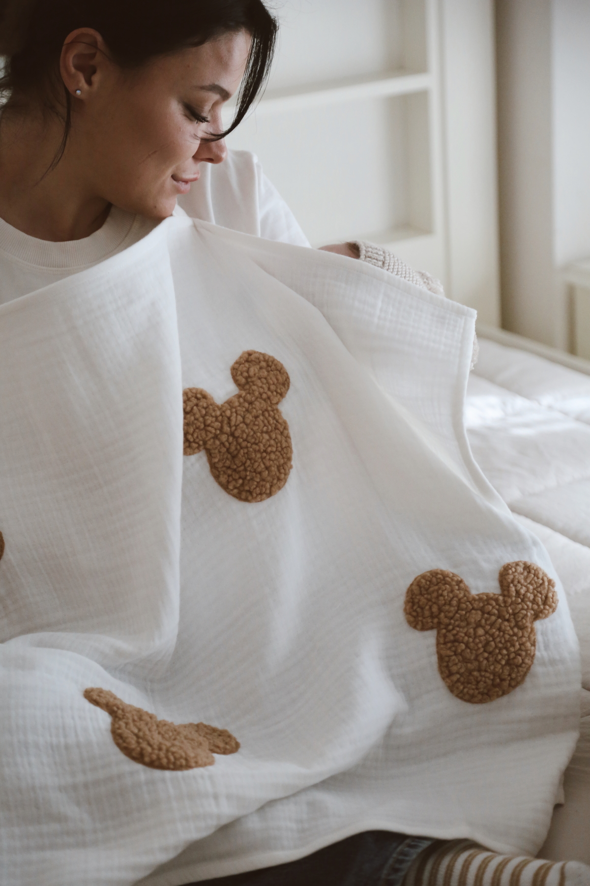 dery baby TAŞIMAK SİHİRDİR DERY BABY DÖRT KAT MÜSLİN TEDDY SOURİS EMZİRME ÖNLÜĞÜ fotoğrafı 3 (önizleme)